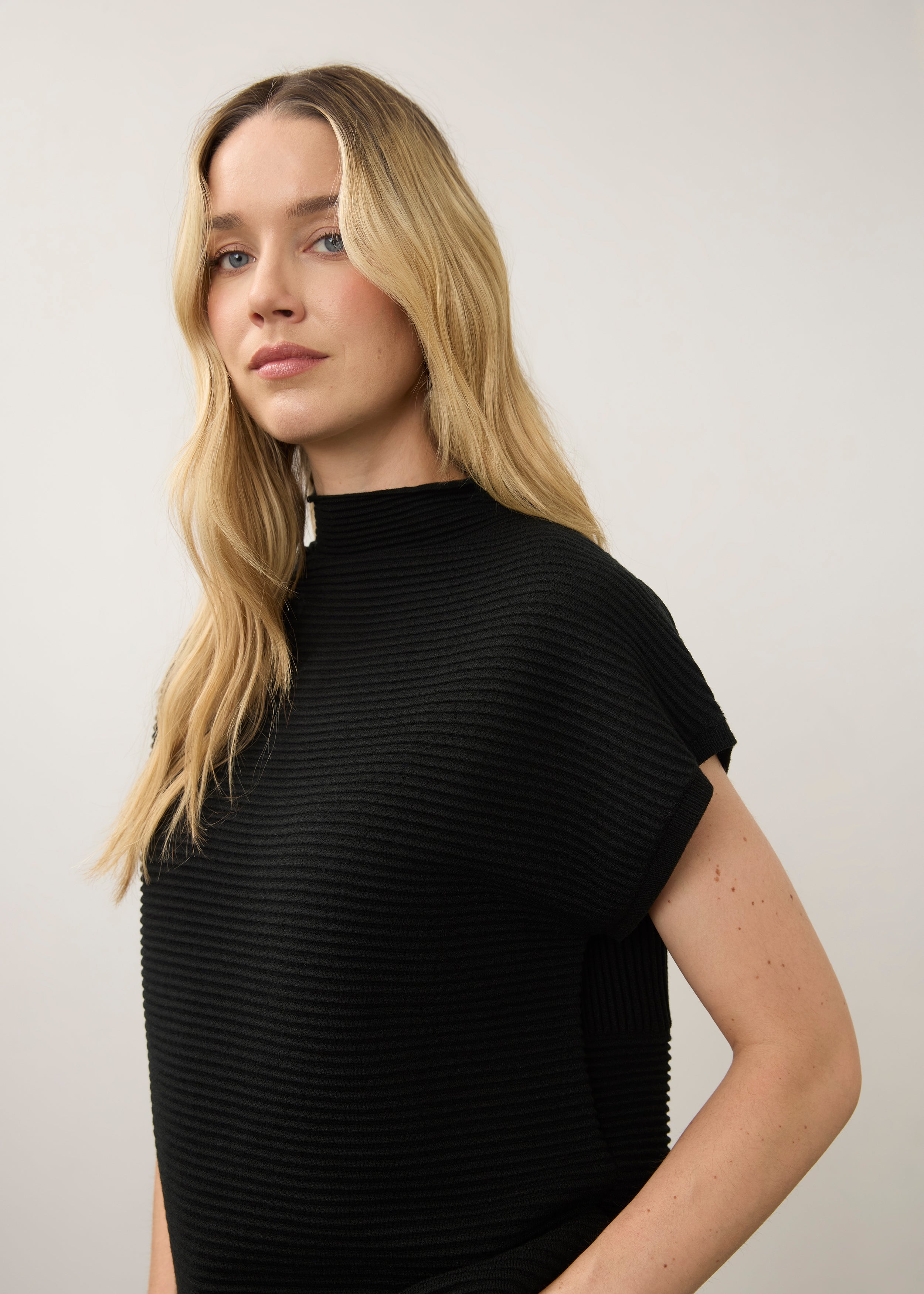 FDJ Ottoman Cap Sleeve Sweater - Black