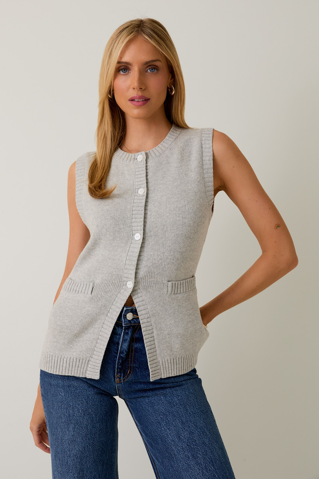 Le Lis Buttondown Vest - Heather Grey