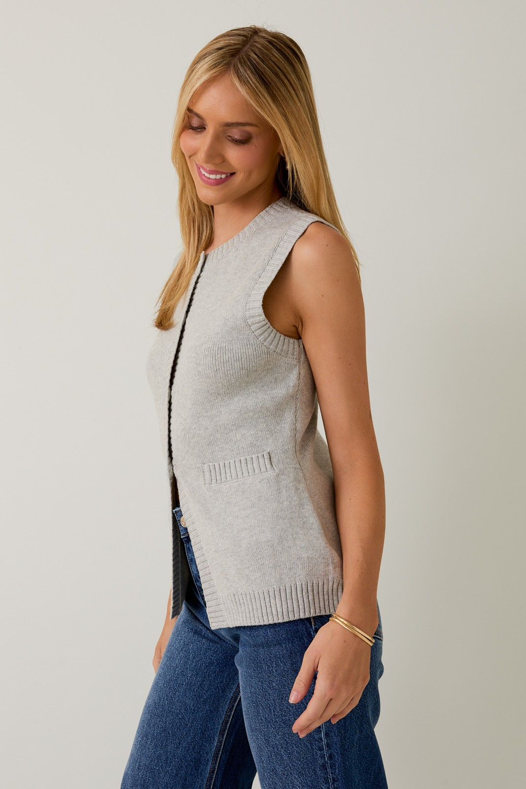 Le Lis Buttondown Vest - Heather Grey