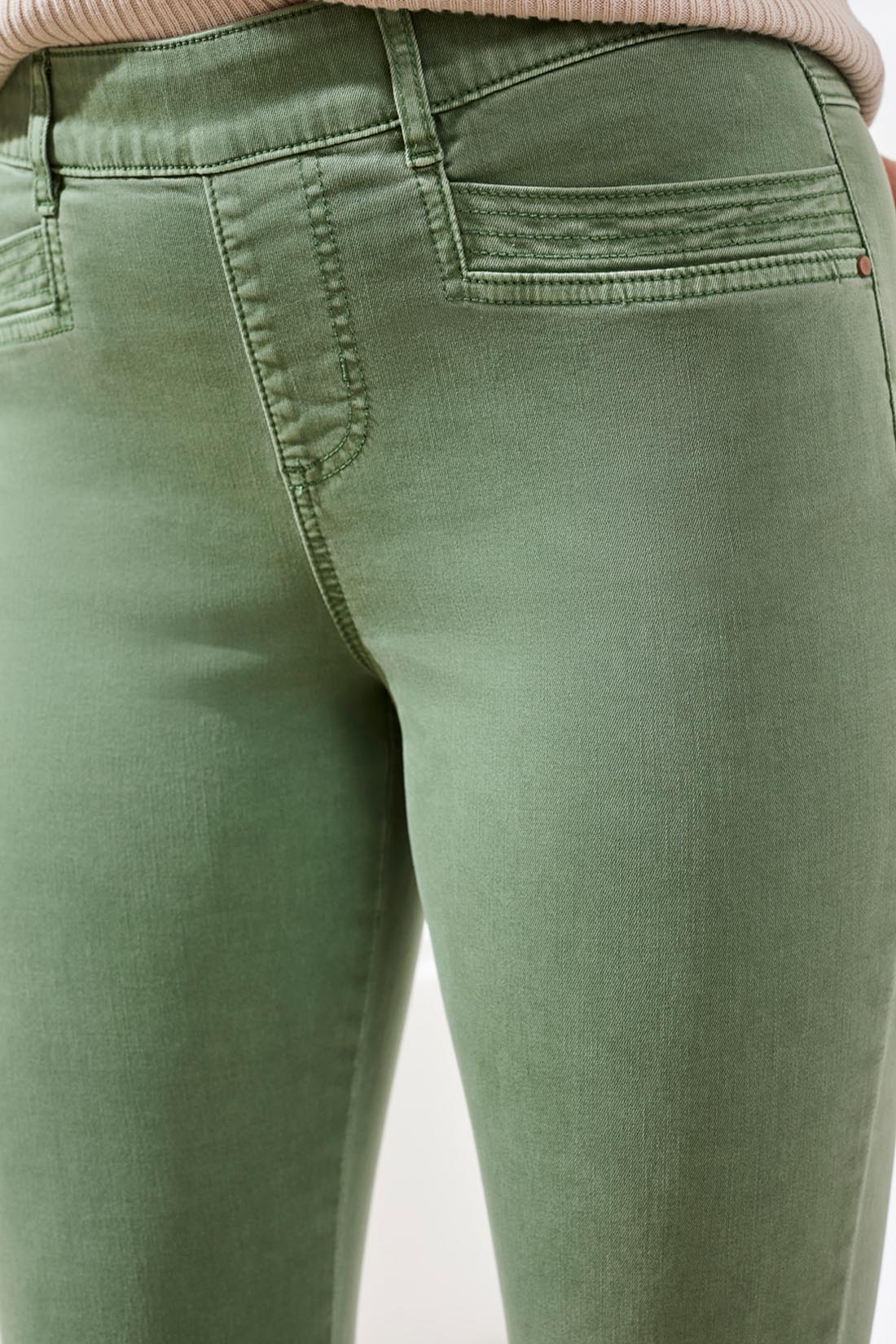 Tribal Pull On Capri - Moss