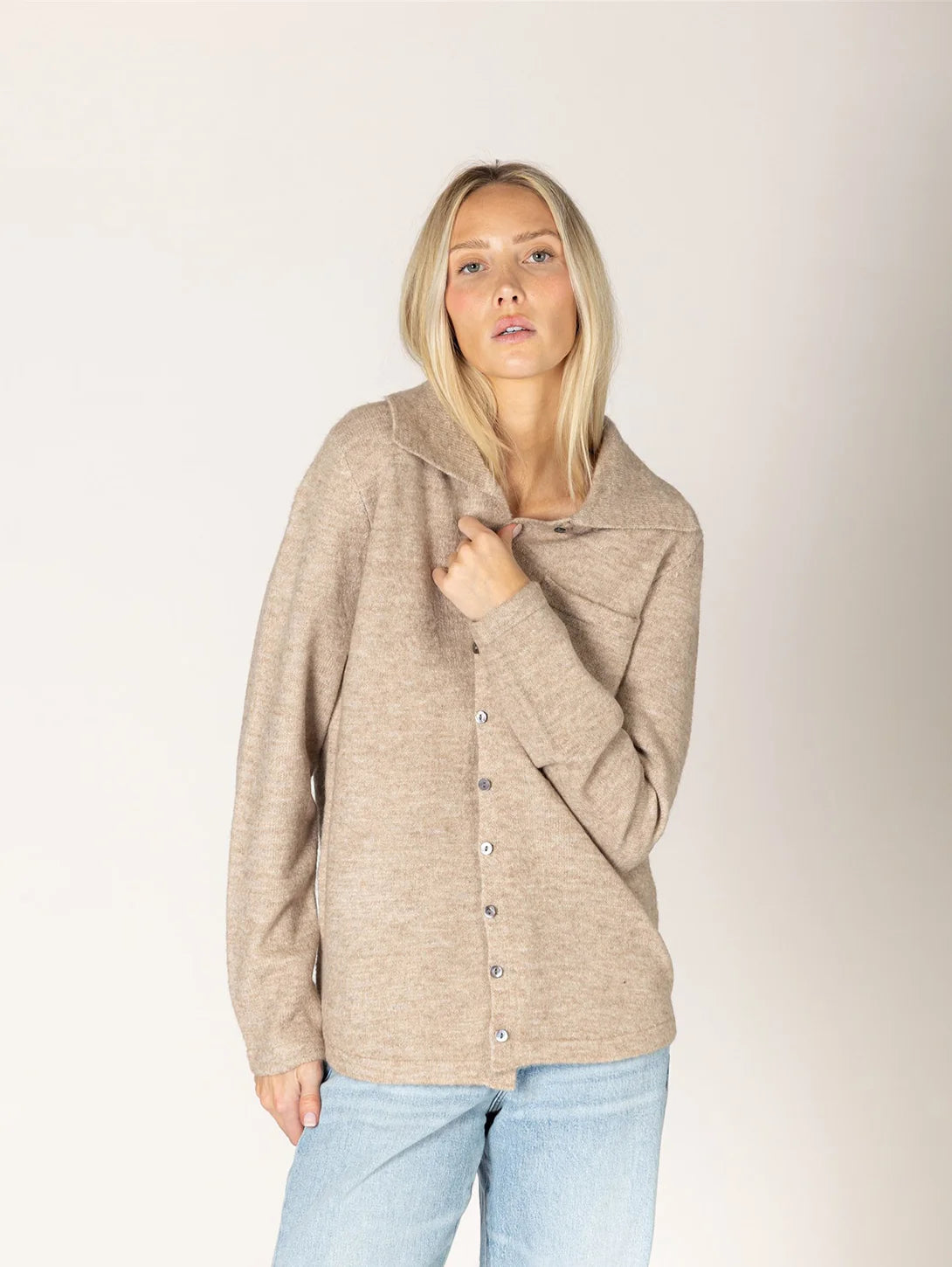 Lyla & Luxe Aarti Shacket - Putty