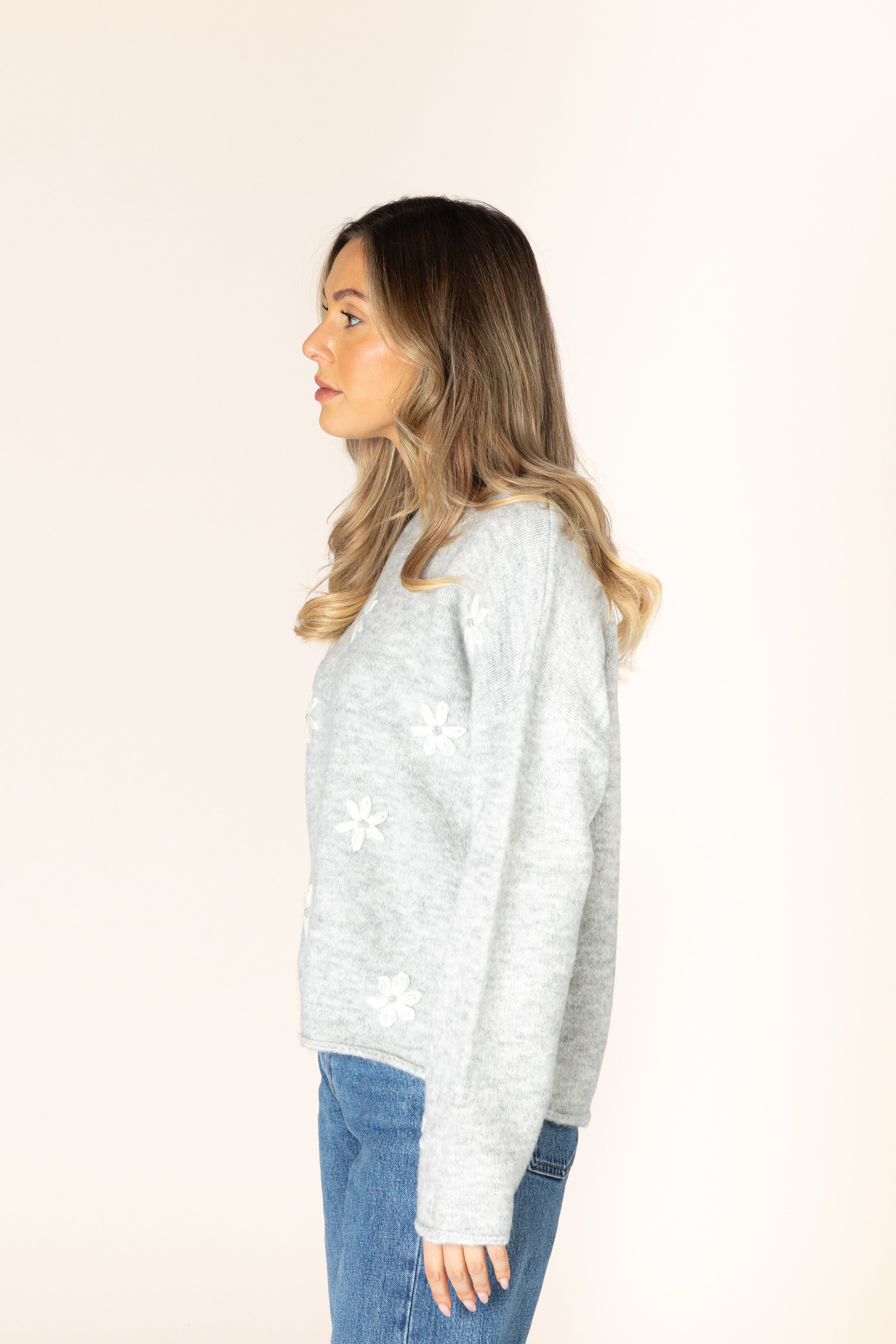 Lyla & Luxe Aiden Daisy Sweater - Sterling