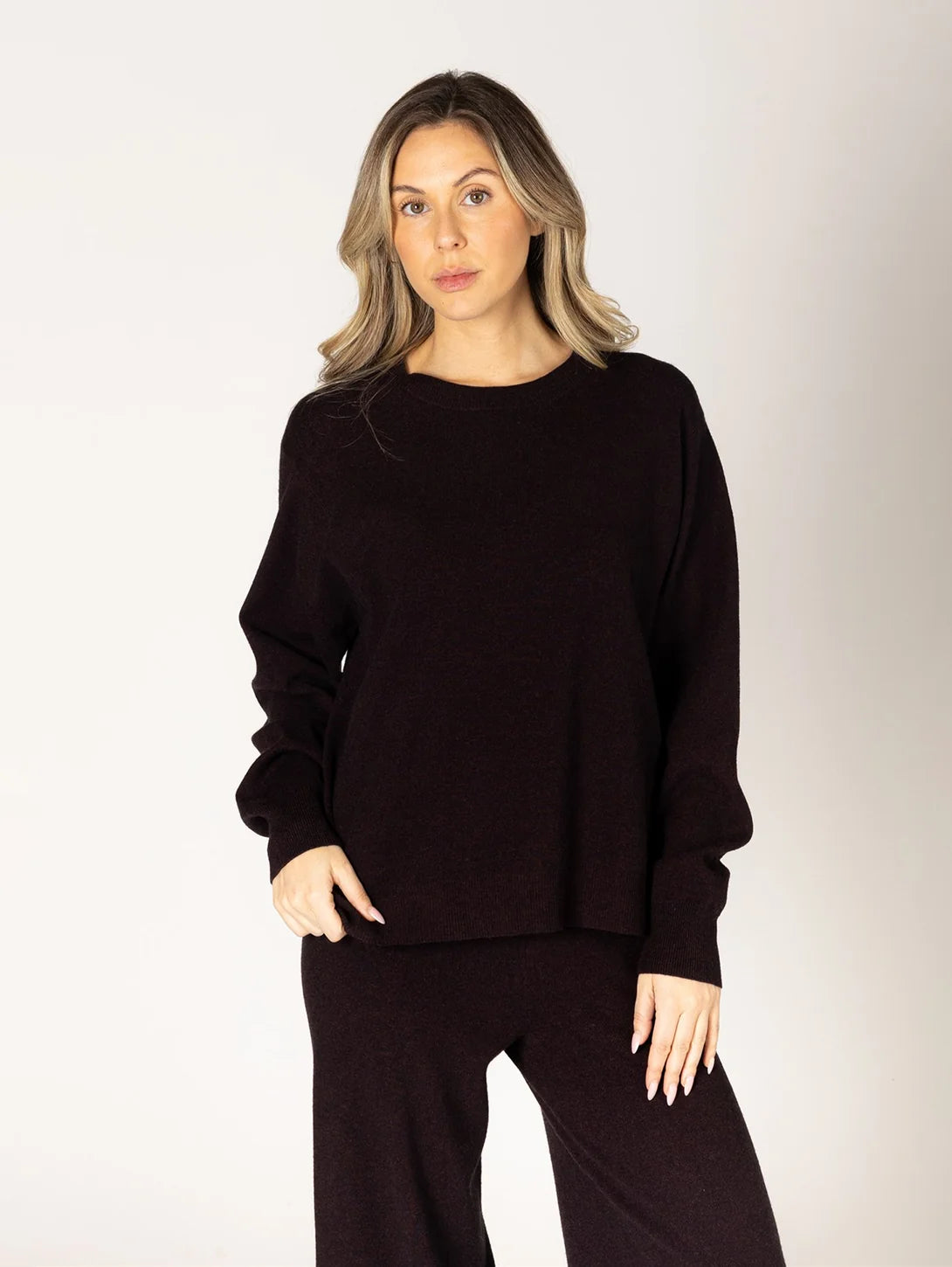 Lyla & Luxe Claret Pullover - Acai
