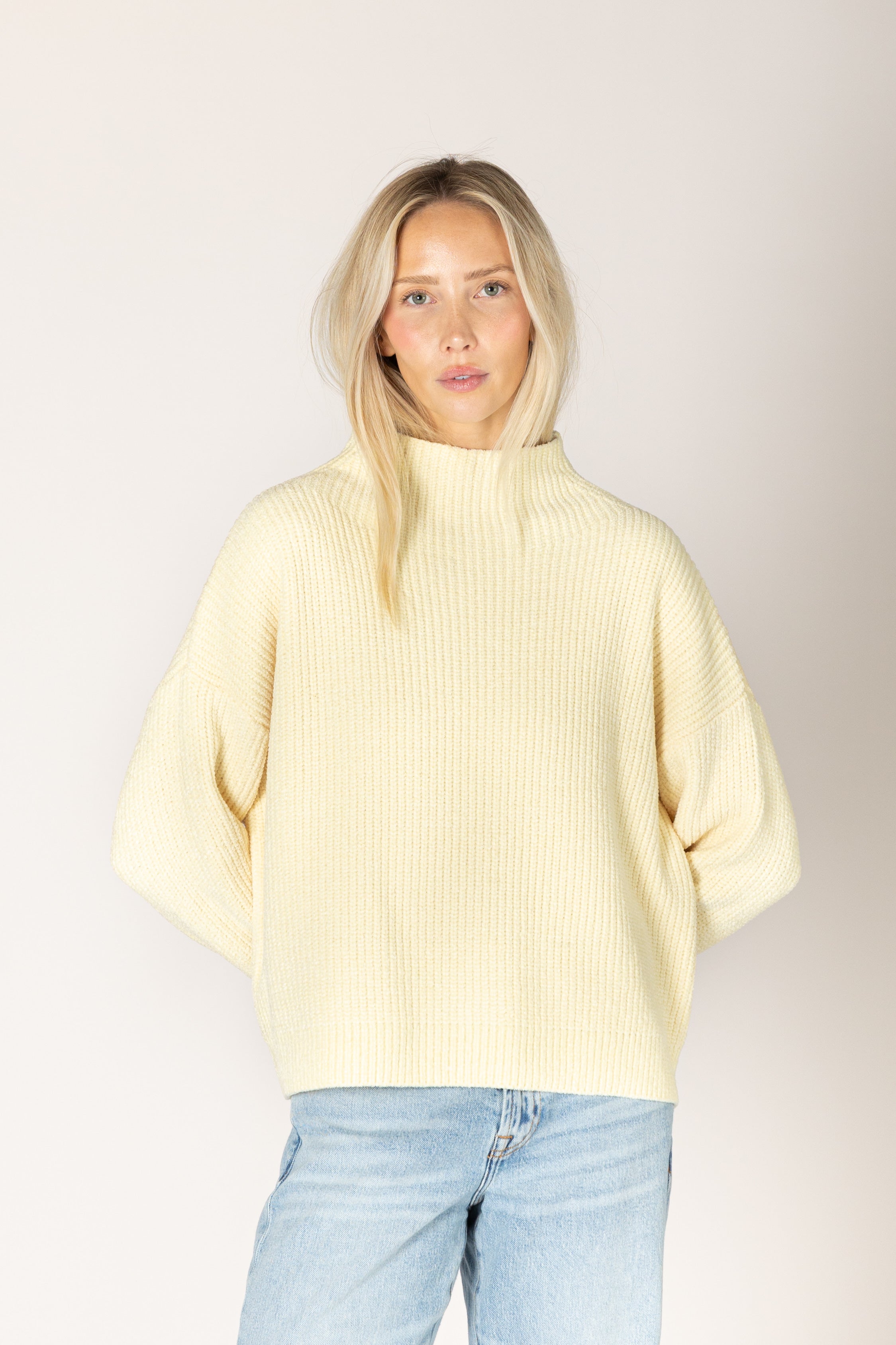 Lyla & Luxe Evolet Chenille Pullover - Buttercup