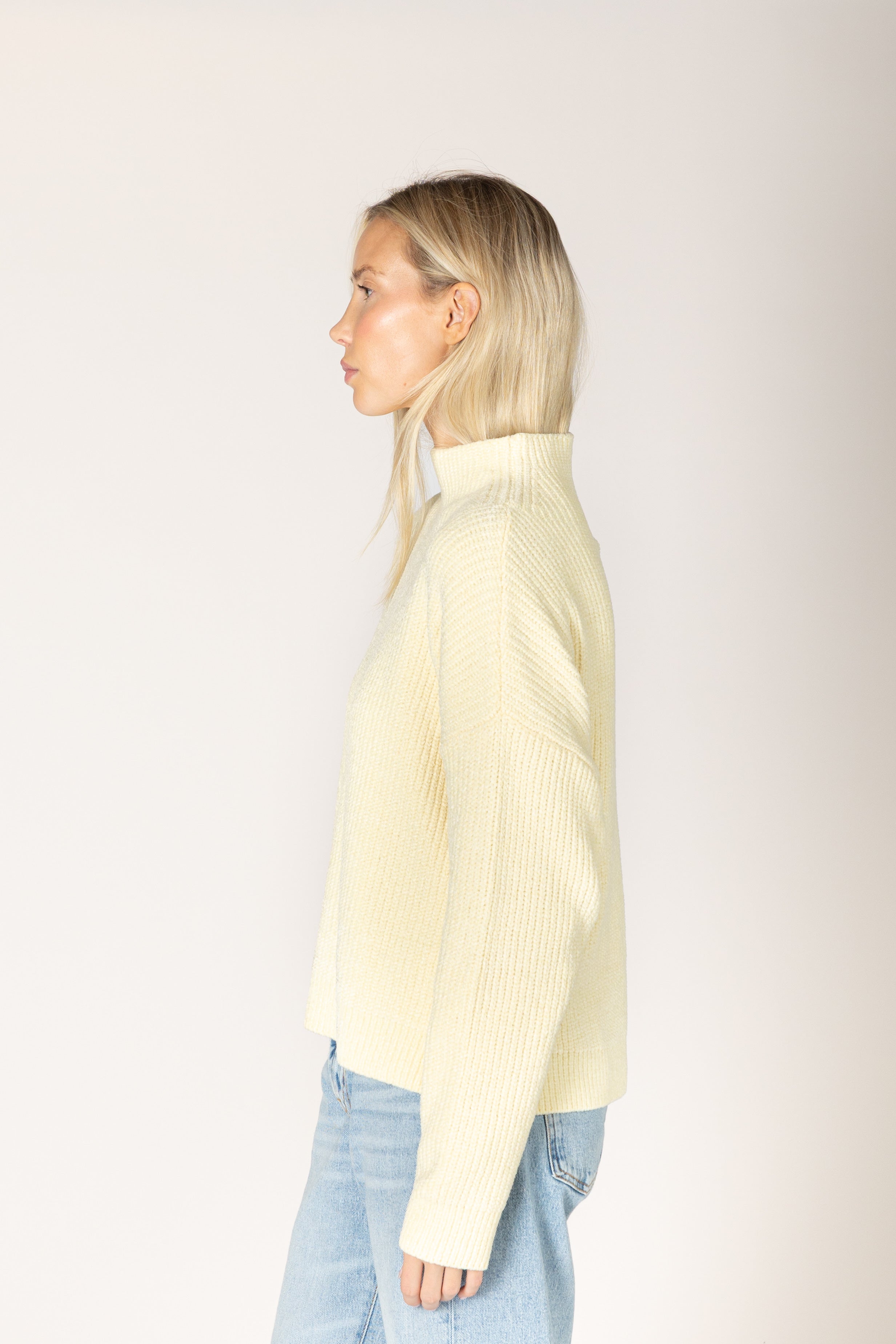 Lyla & Luxe Evolet Chenille Pullover - Buttercup