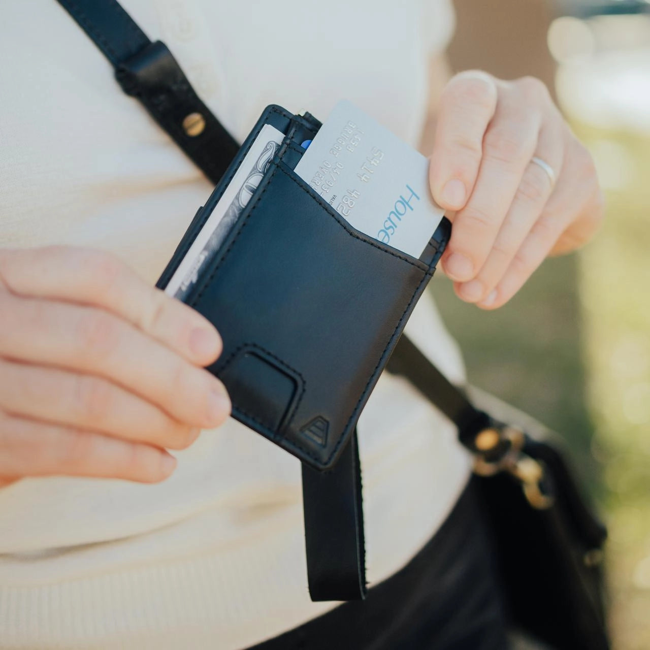 Andar Denner Wallet - Black & Gold