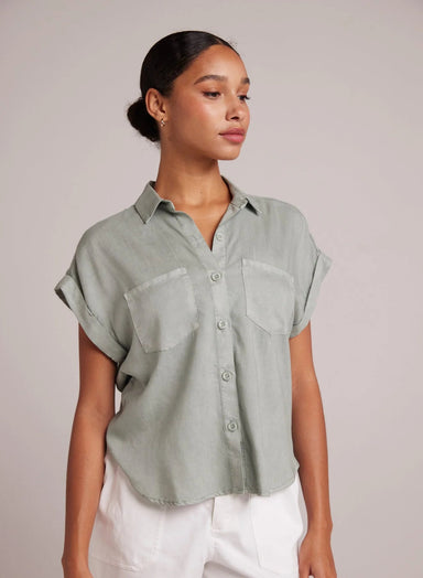 Bella Dahl 2 Pocket SS Shirt - Oasis Green Clothing - Tops - Shirts - Blouses - Blouses Top Price by Bella Dahl | Grace the Boutique