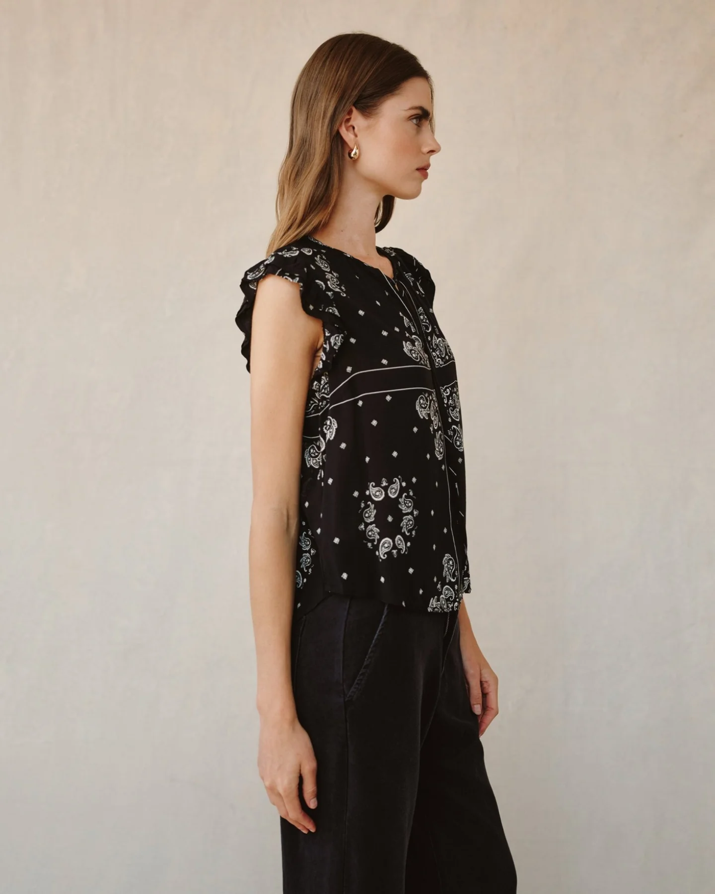 Bella Dahl Ruffle Sleeve Tie Neck - Bandana Print