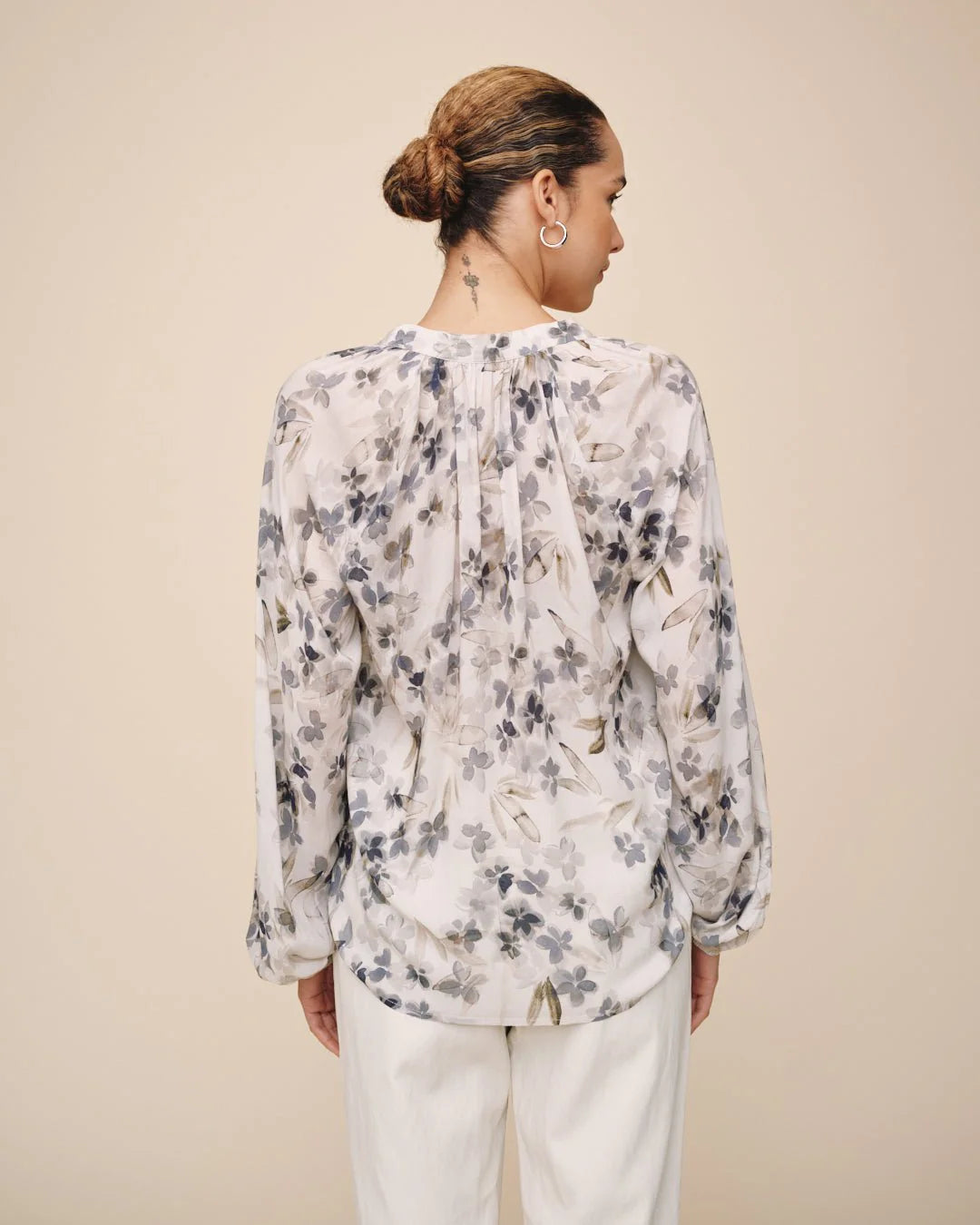 Bella Dahl Shirred Raglan Shirt - Frozen Wisteria