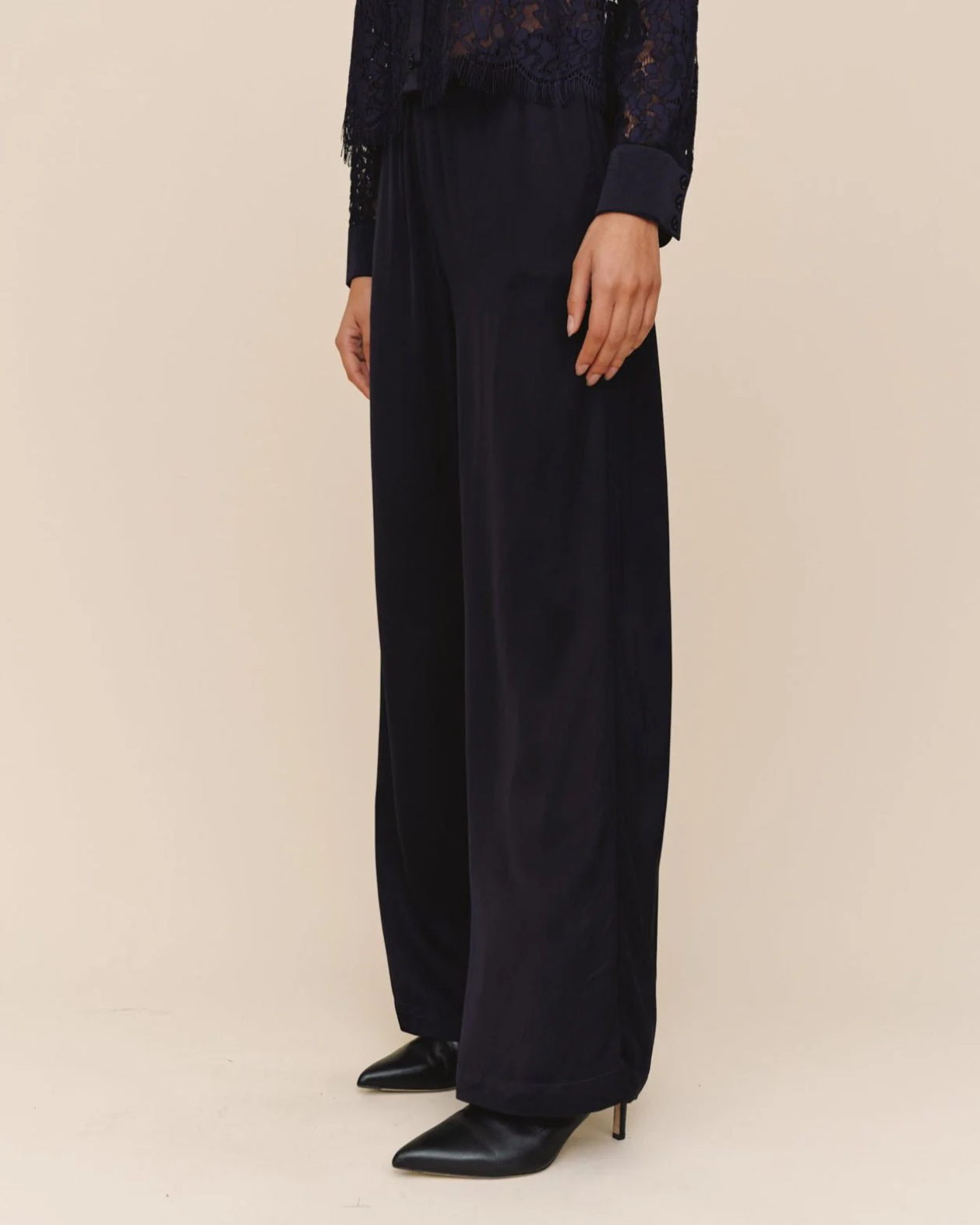 Bella Dahl Sleek Clean Wide Leg Pant - Midnight Sky