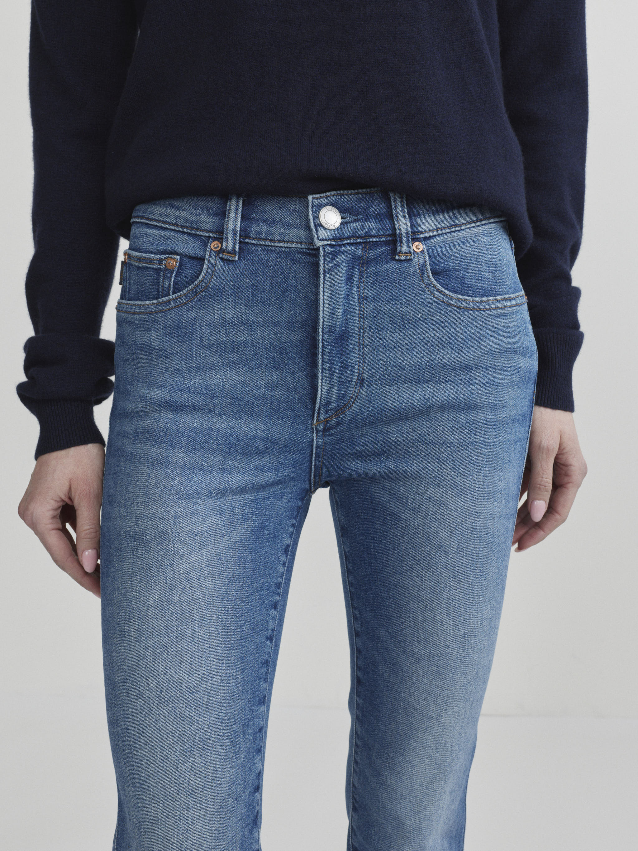 DL1961 Mara Straight Ankle - Crisp Air