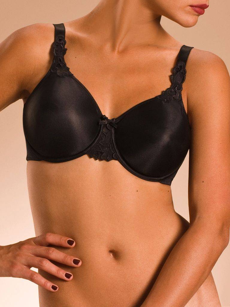 Chantelle Hedona Moulded Underwire Bra black 36B Lingerie - Bras - Basic - Underwired by Chantelle | Grace the Boutique