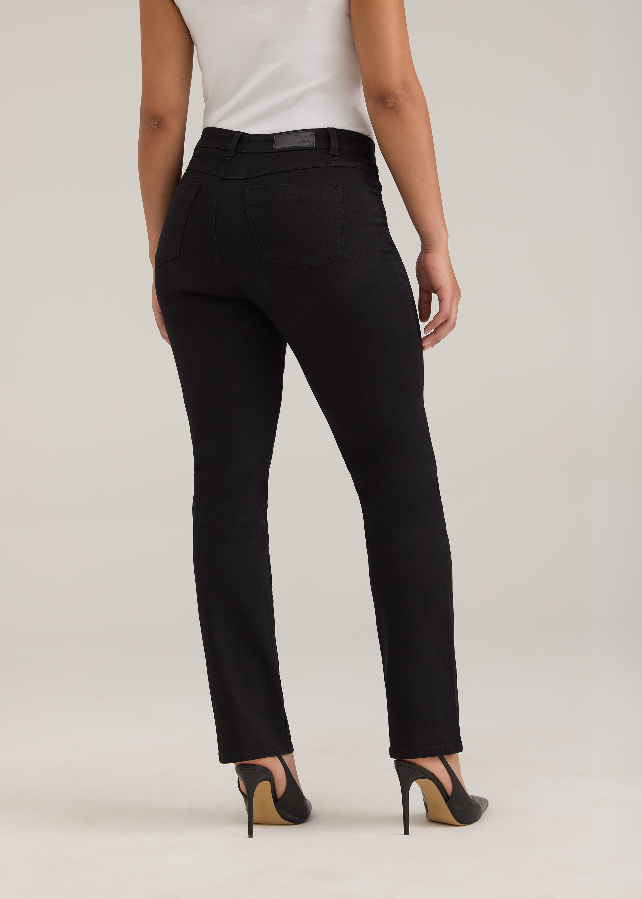 FDJ Essentials Onyx Suzanne Straight - Black