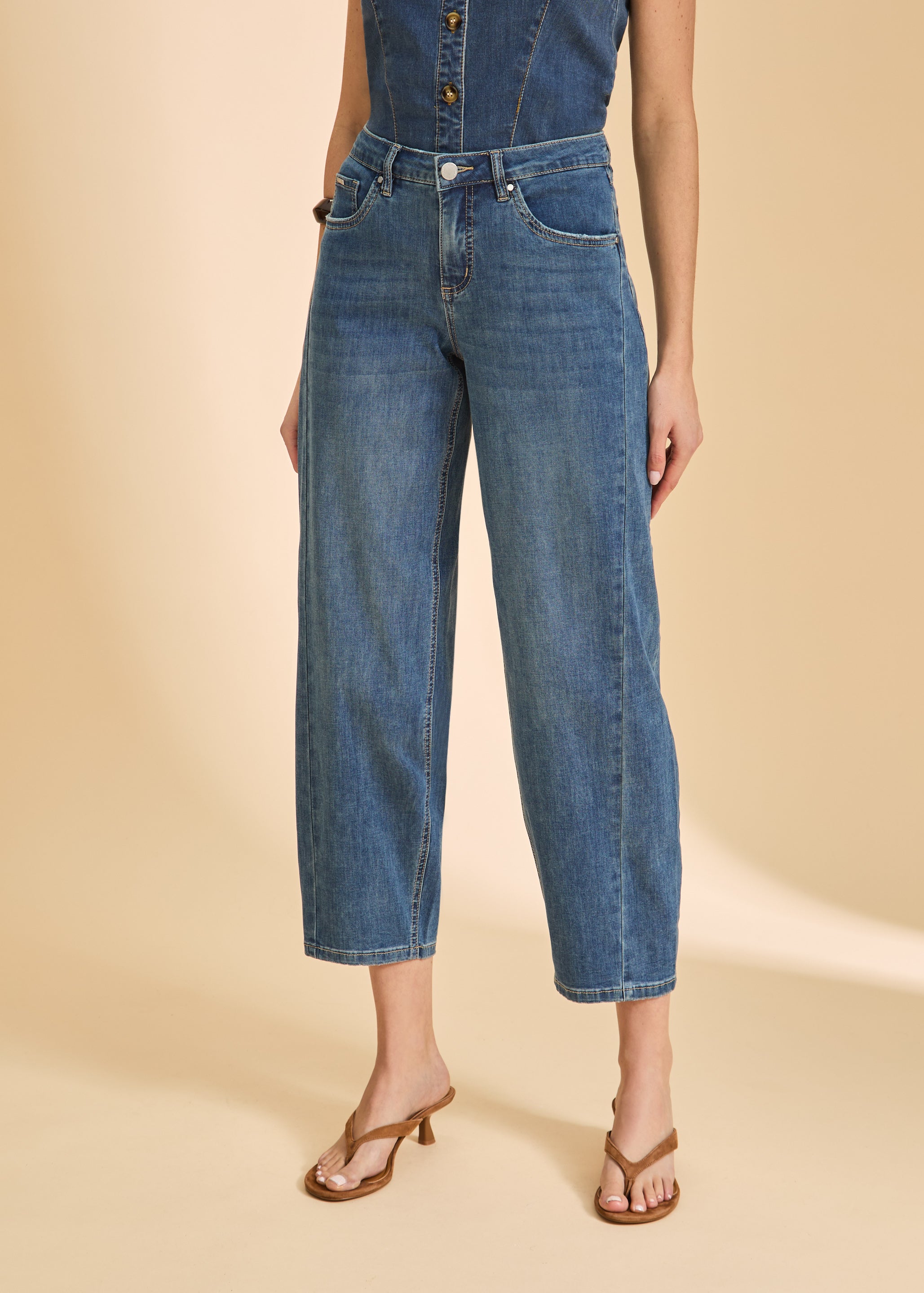 FDJ Girlfriend Barrel Ankle - Medium Wash