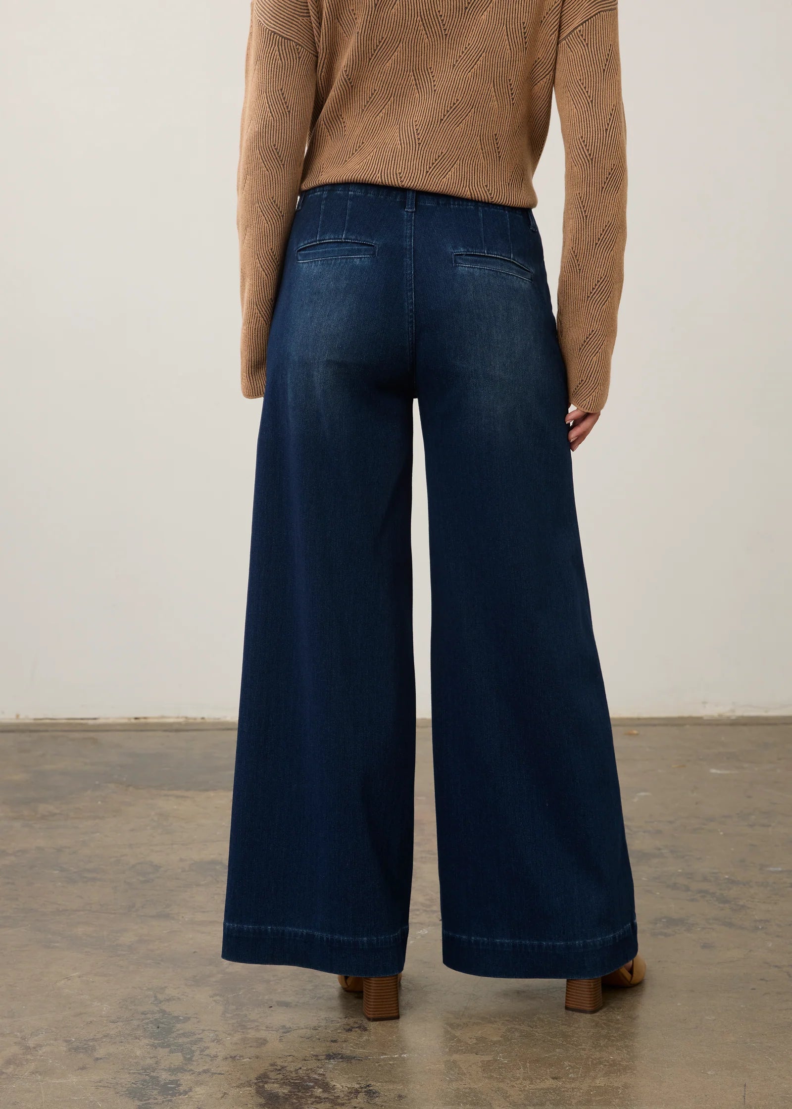FDJ Pull On Wide Leg - Dark