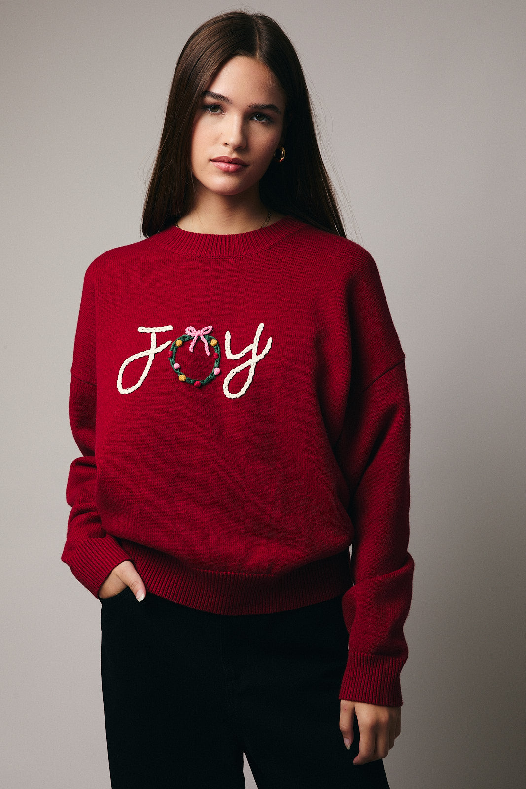 Le Lis Joy Wreath Sweater - Crimson