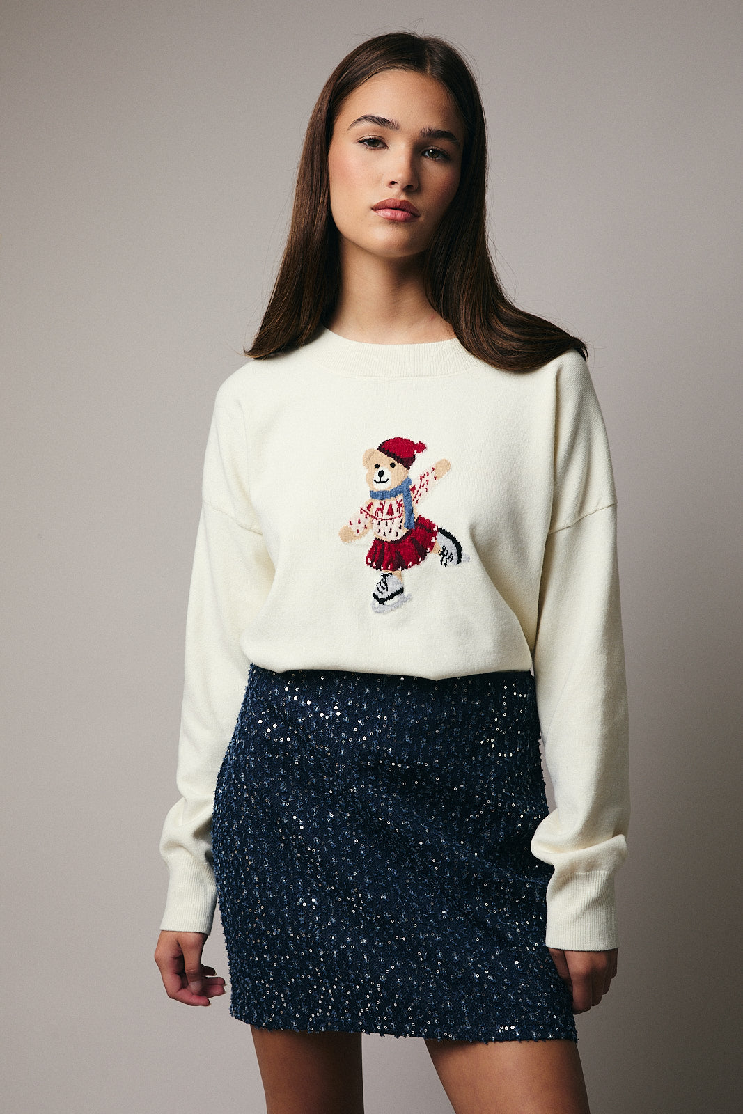Le Lis Skating Bear Graphic Sweater - Cream