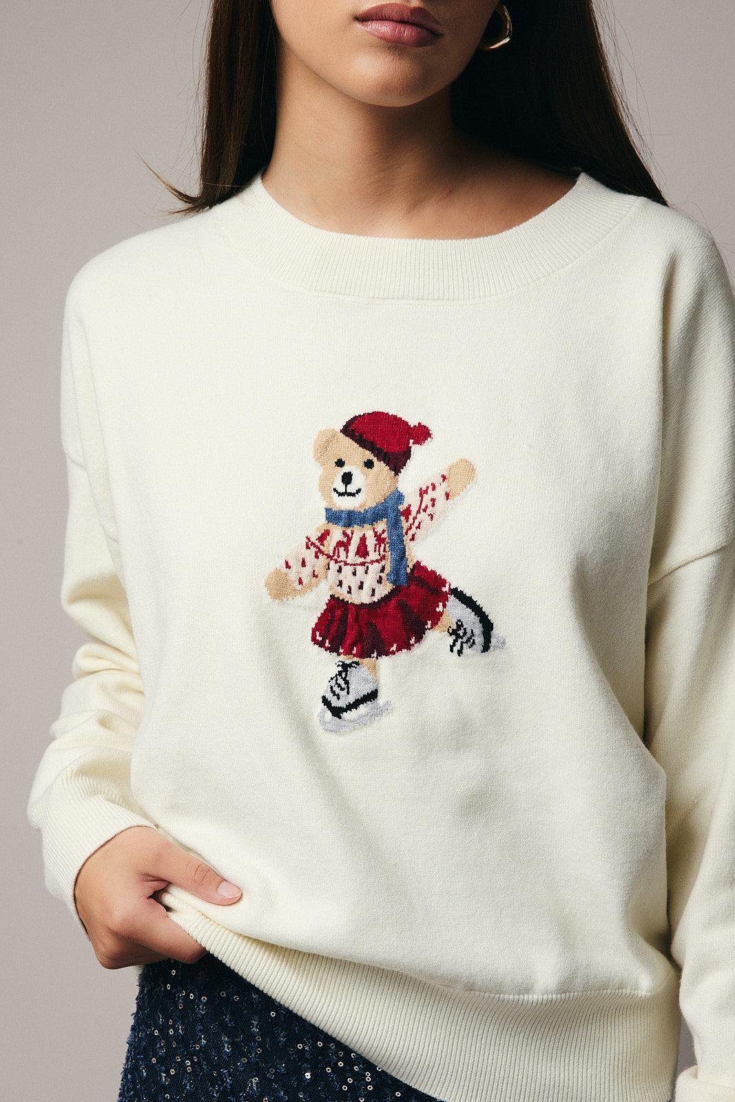 Le Lis Skating Bear Graphic Sweater - Cream
