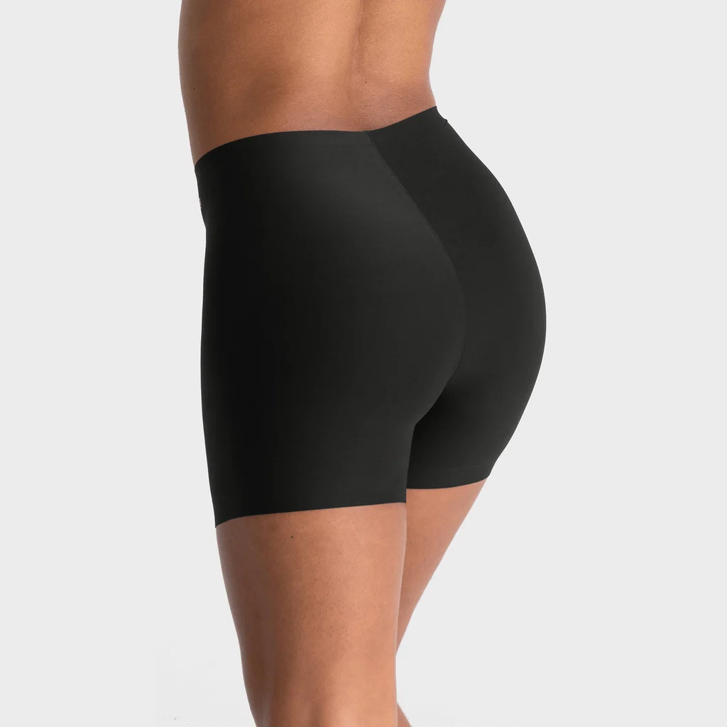 Evelyn & Bobbie Longline Girlshort - Black
