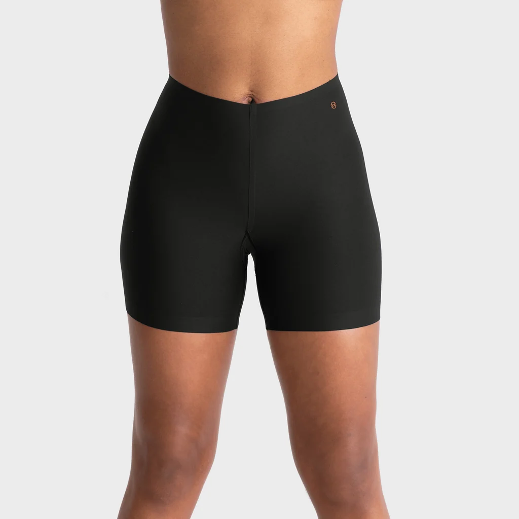 Evelyn & Bobbie Longline Girlshort - Black