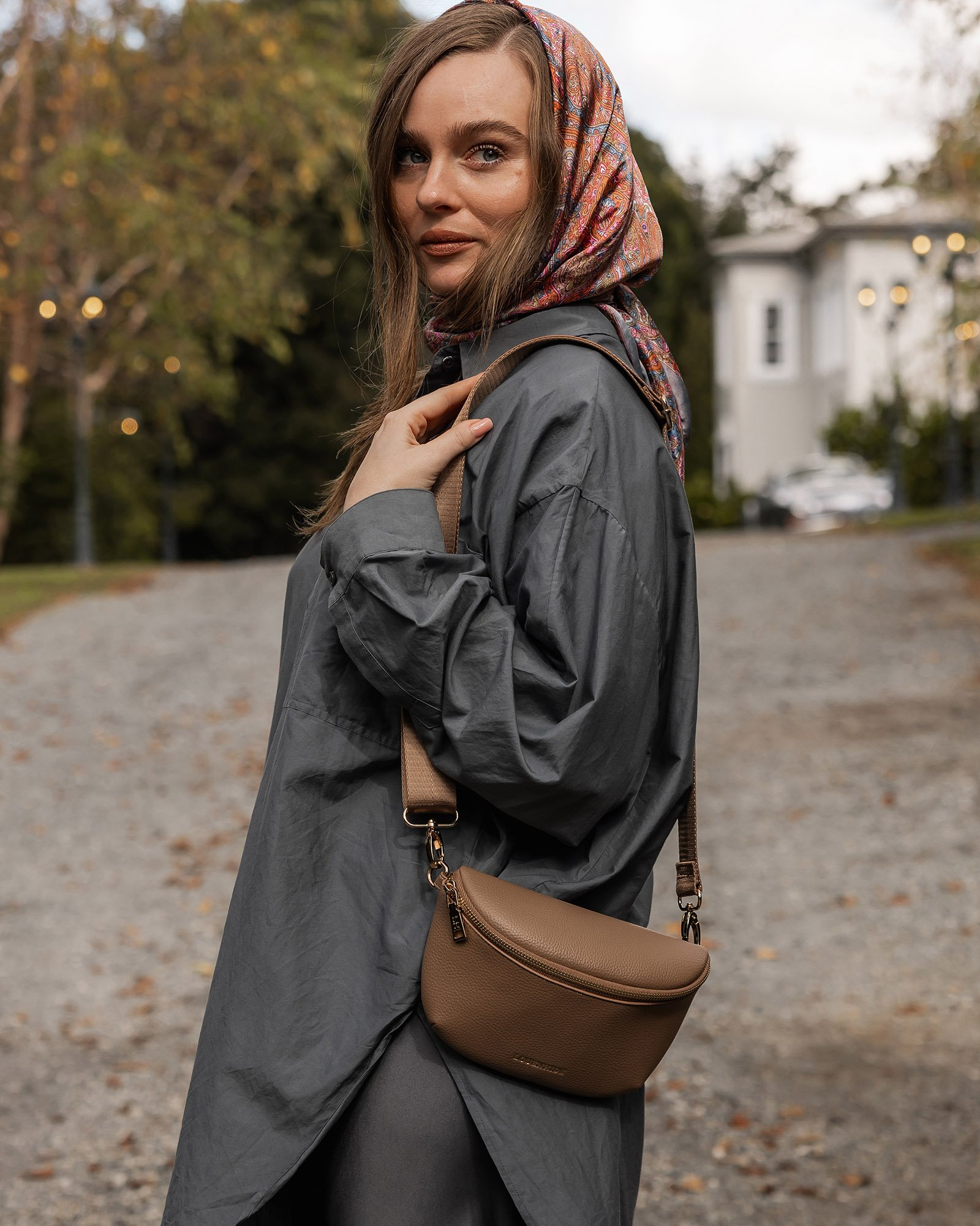 Louenhide Austin Sling Bag - Mocha