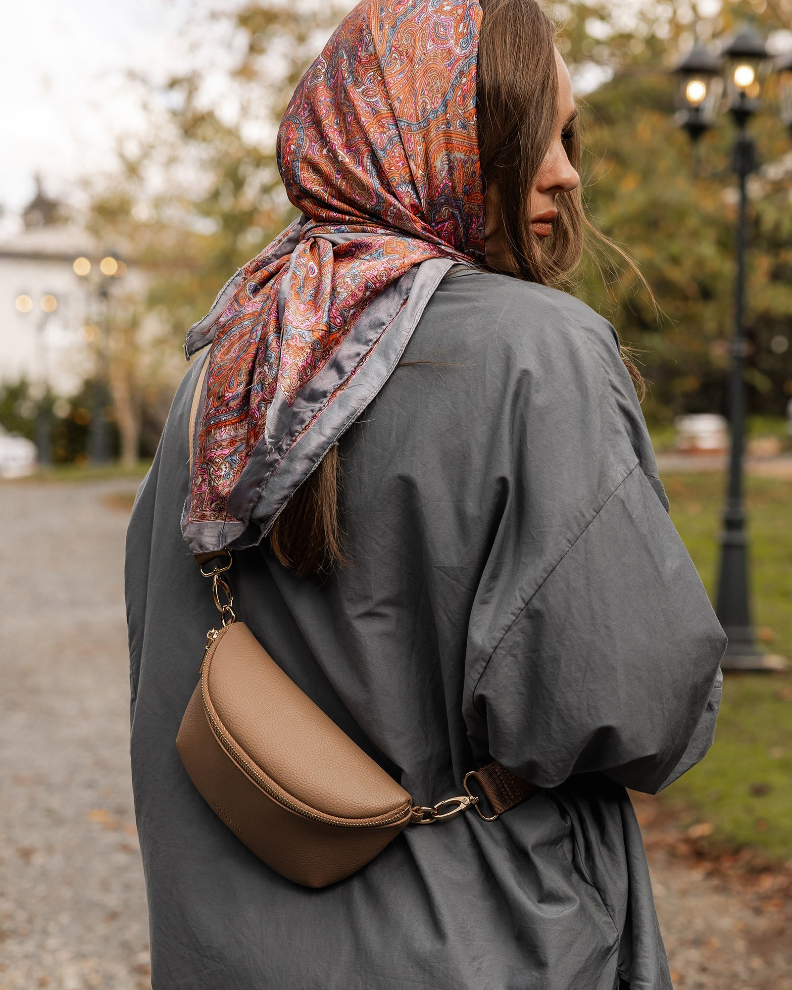 Louenhide Austin Sling Bag - Mocha