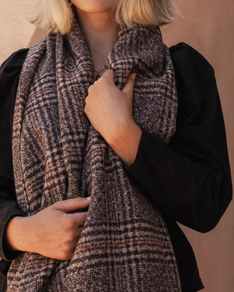 Louenhide Cardiff Scarf - Chocolate