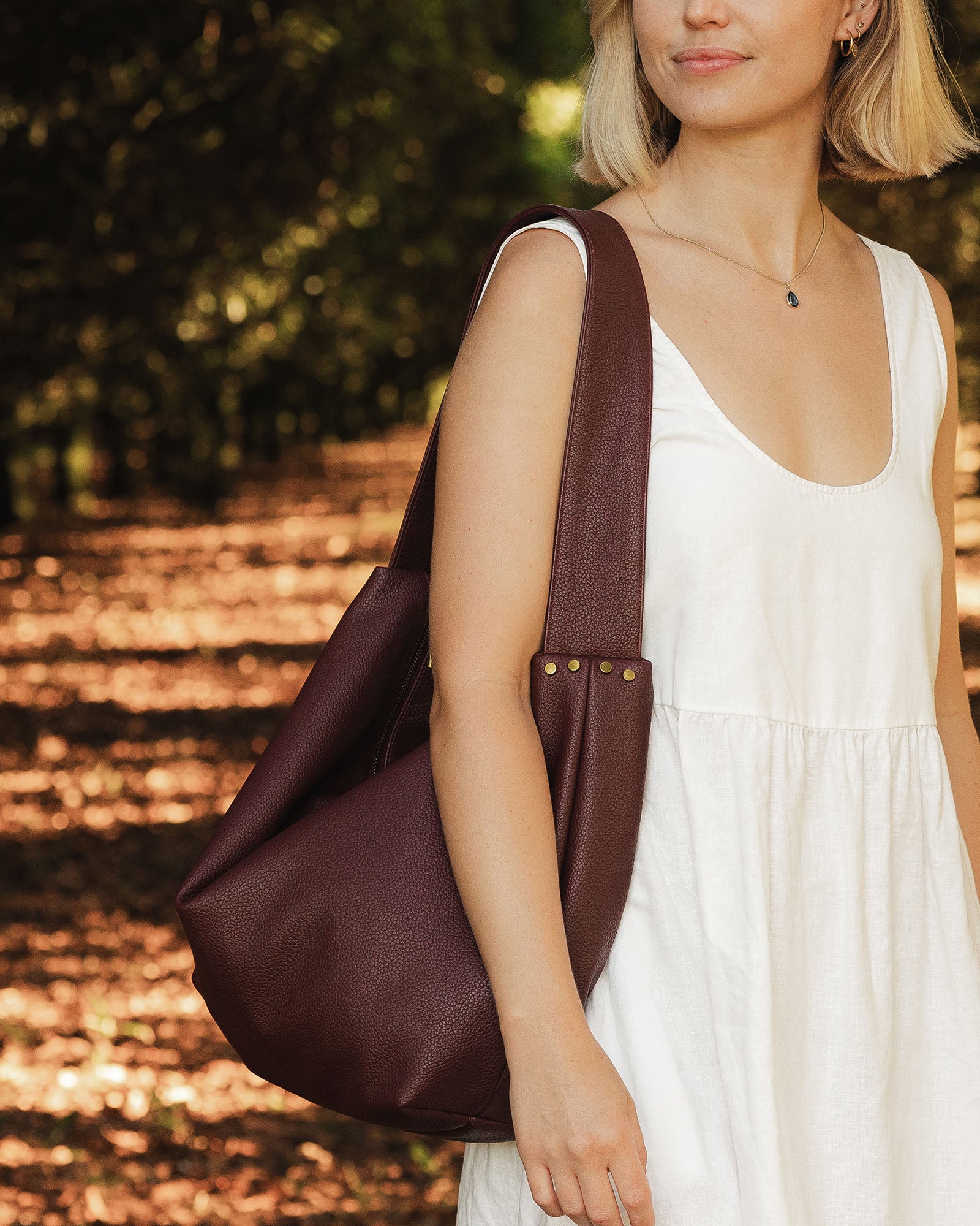 Louenhide Morgan Shoulder Bag - Burgundy