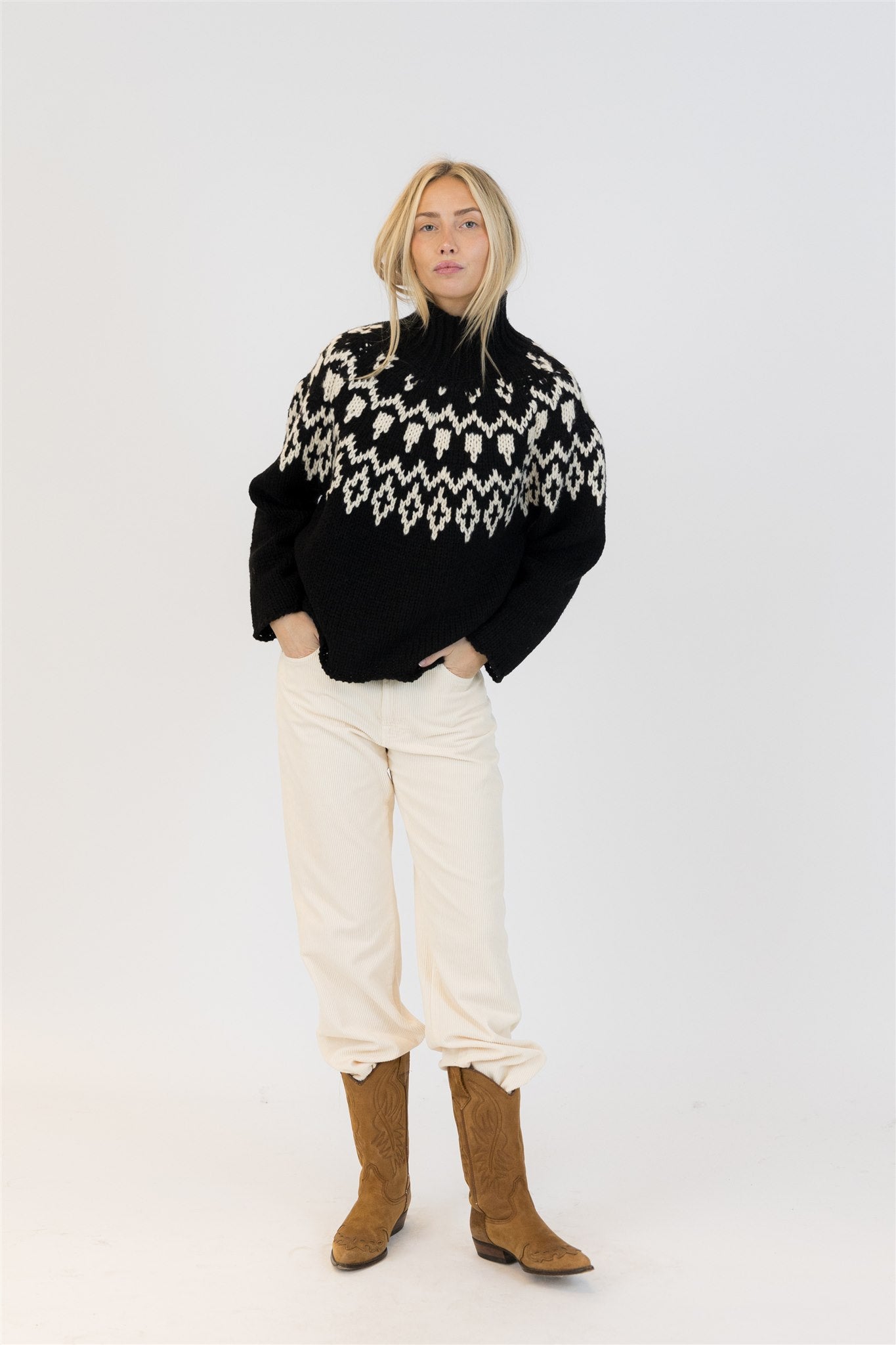 Lyla & Luxe Aggie Fairisle Pullover - Black/White