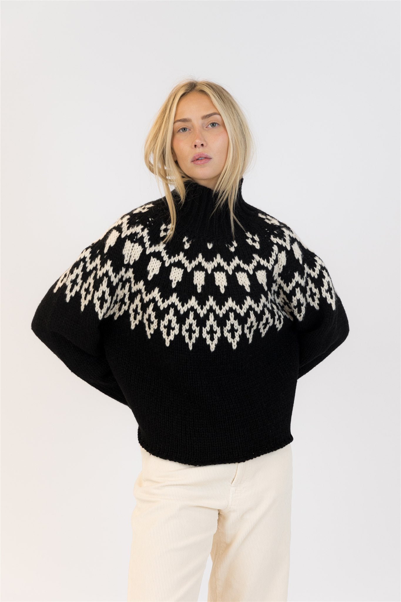 Lyla & Luxe Aggie Fairisle Pullover - Black/White