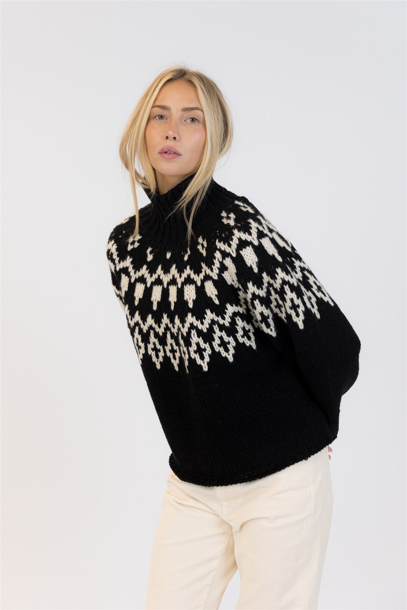 Lyla & Luxe Aggie Fairisle Pullover - Black/White