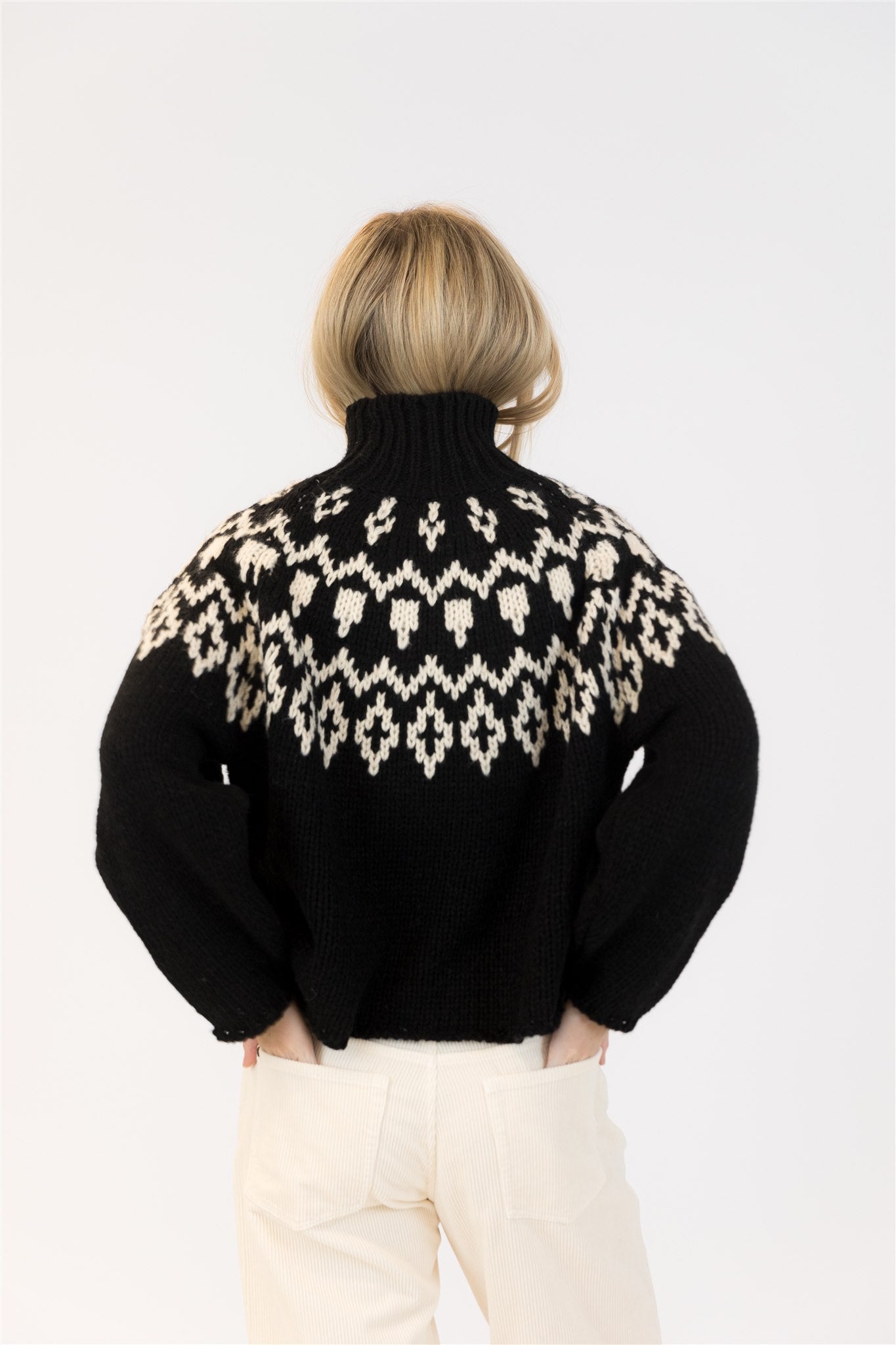 Lyla & Luxe Aggie Fairisle Pullover - Black/White