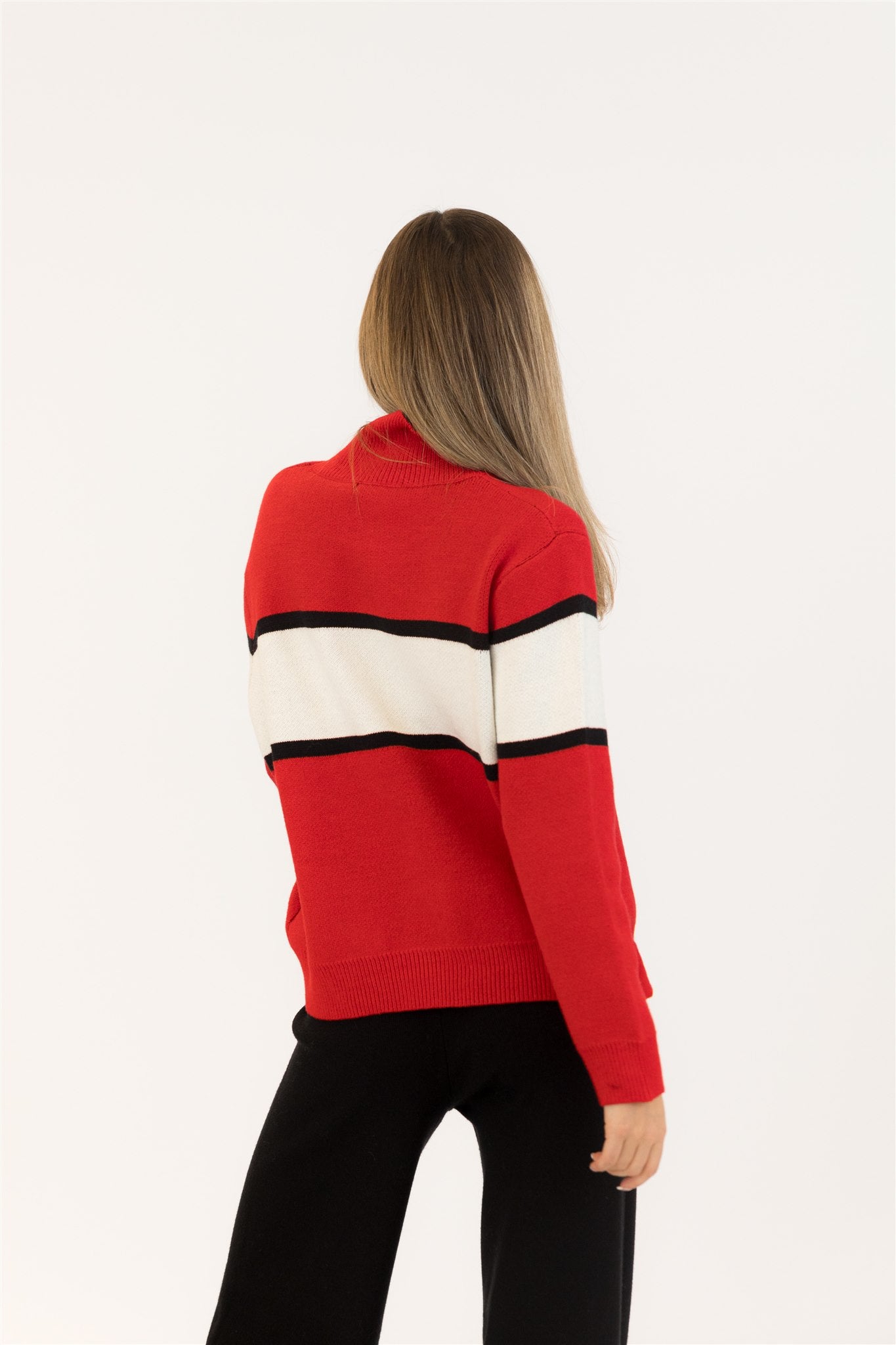 Lyla & Luxe Benson Mockneck - Red