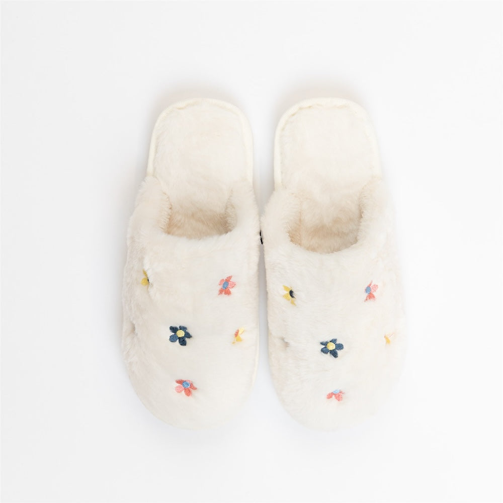 Lyla & Luxe Embroidered Slippers - White