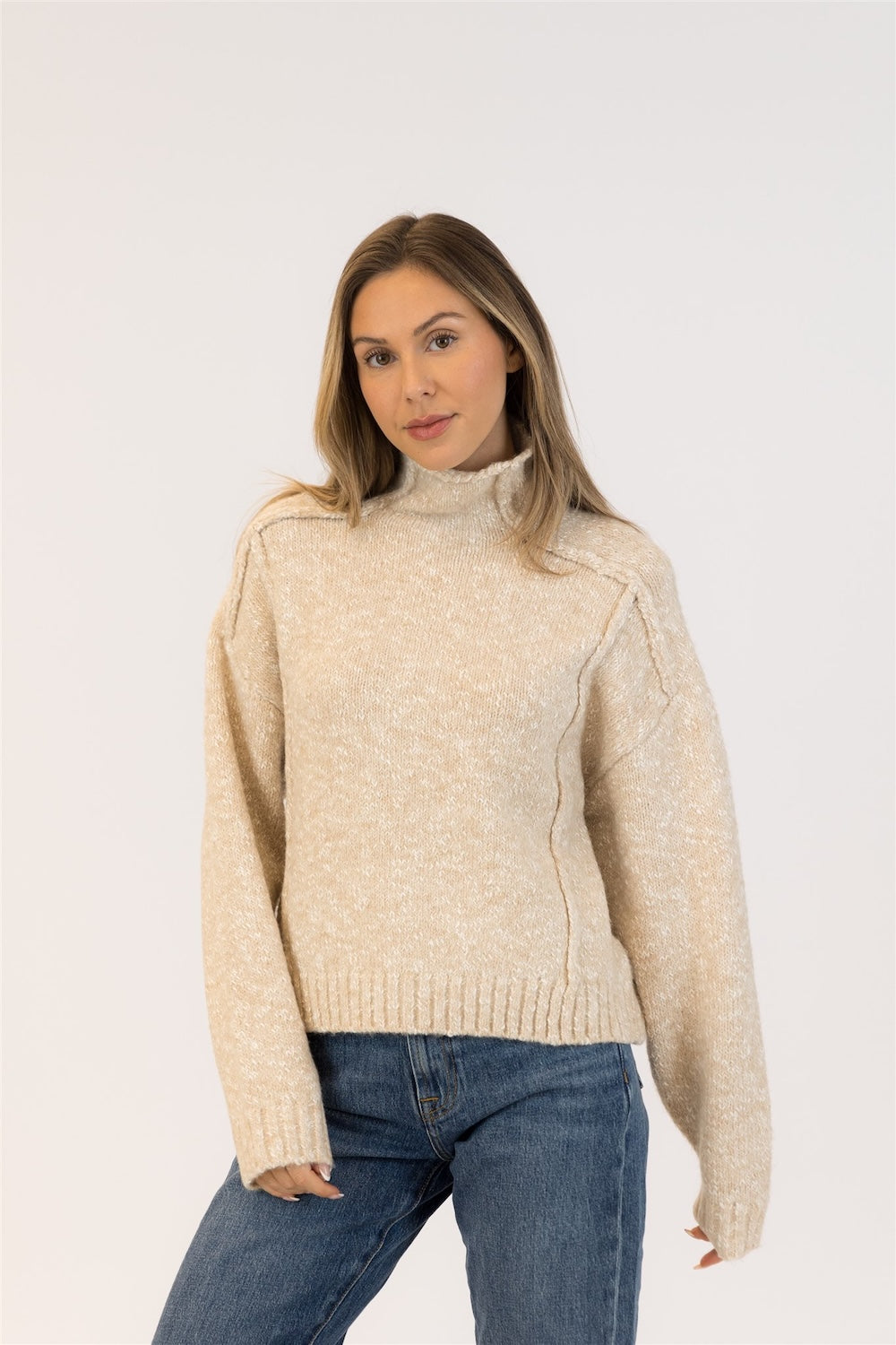 Lyla & Luxe Nellie Mockneck - Beige