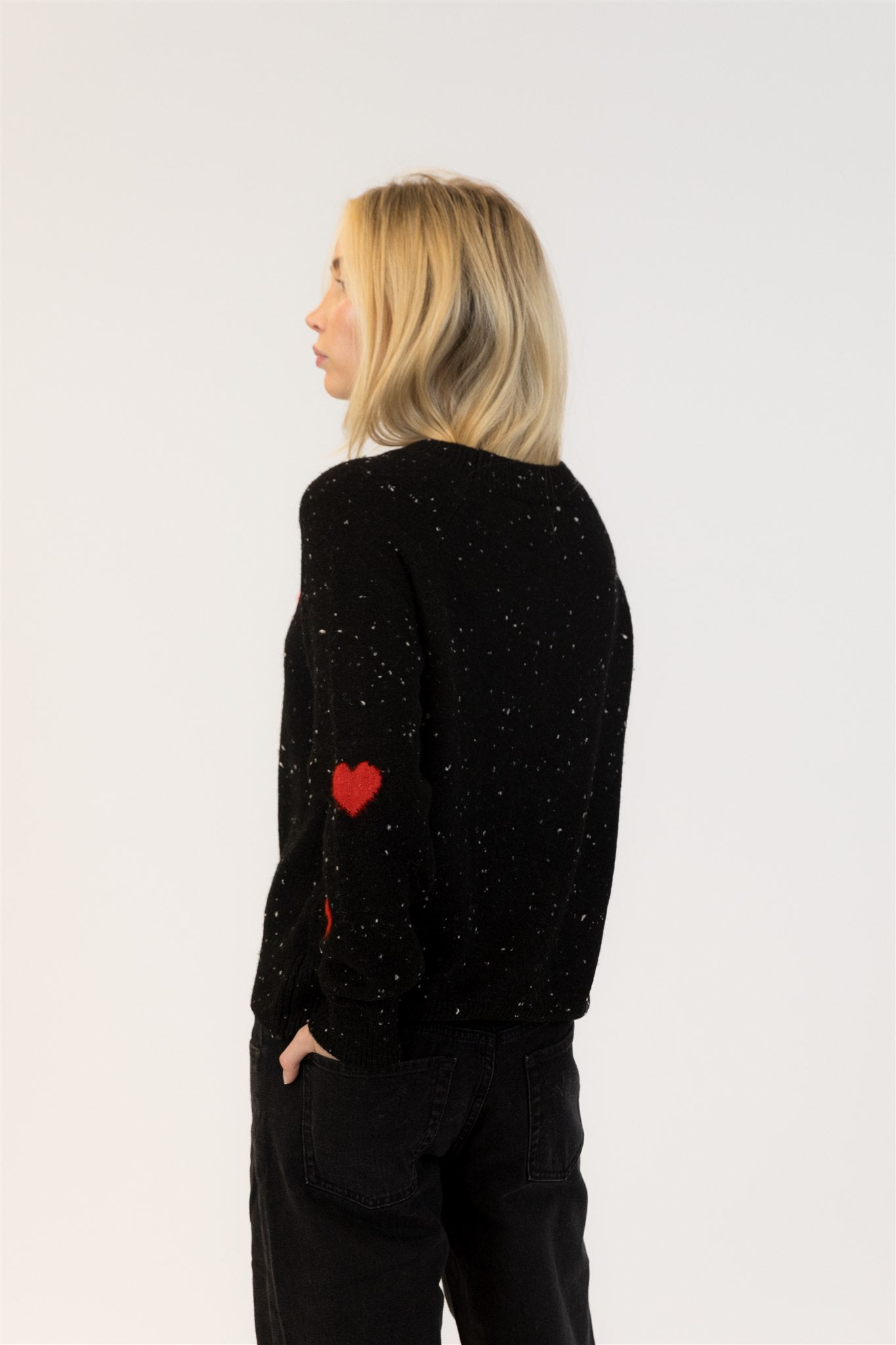 Lyla & Luxe Phillipa Flecked Pullover - Black/Red