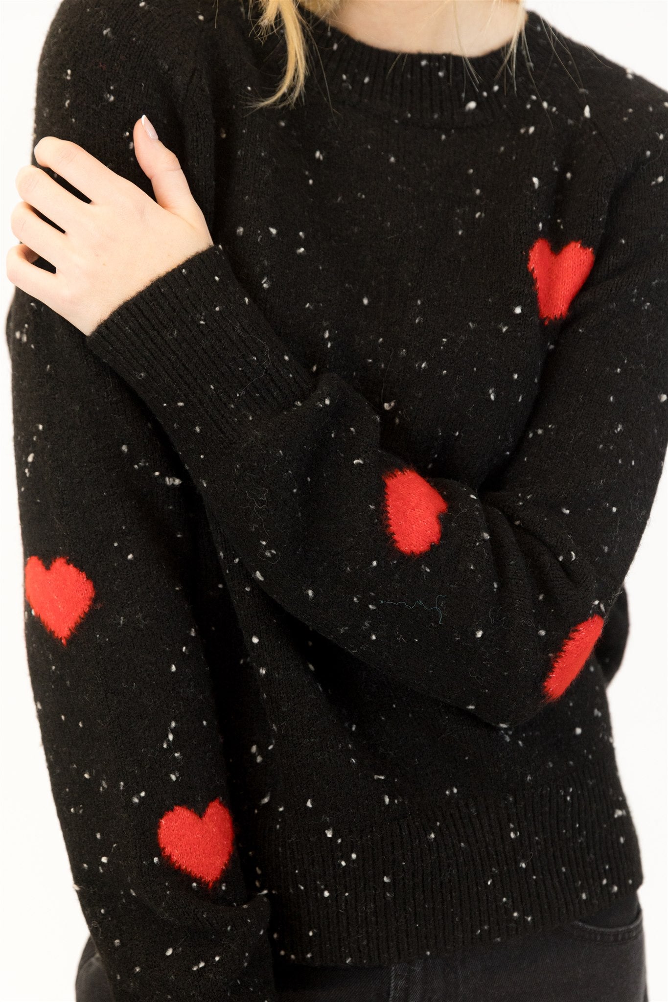 Lyla & Luxe Phillipa Flecked Pullover - Black/Red