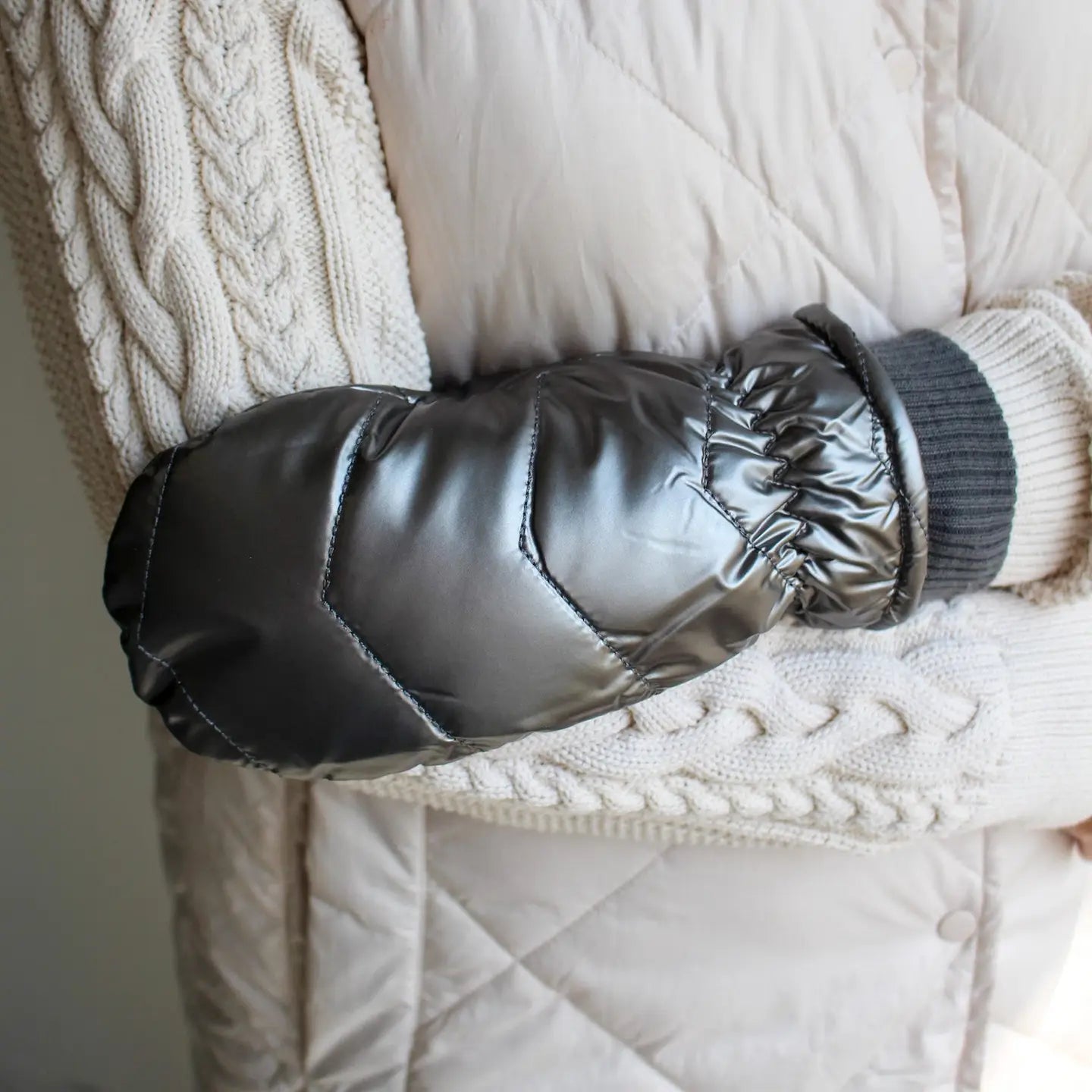 La-a SOLE Puffer Mittens - Pewter