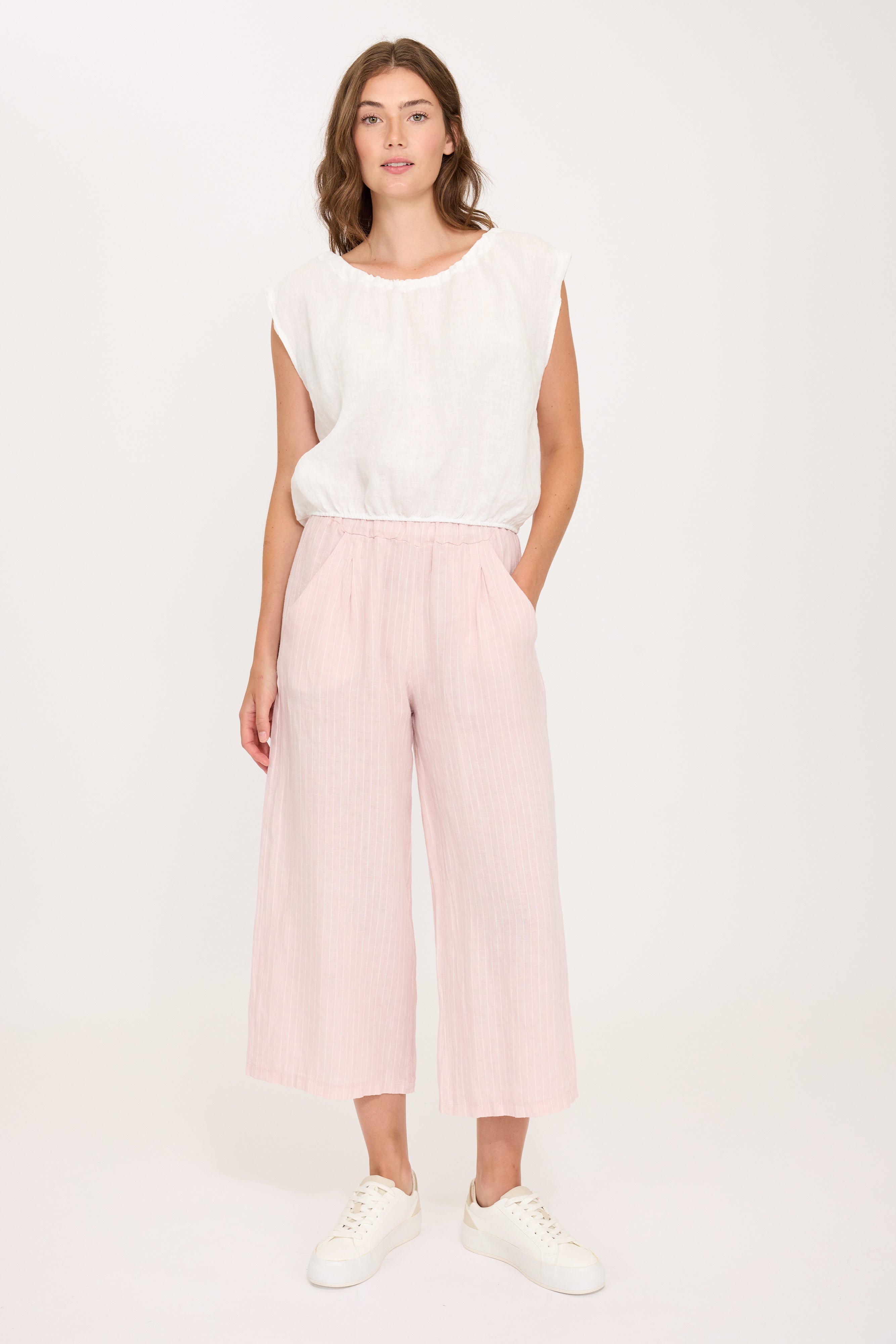 Pistache Cropped Elastic Bottom Linen Top - White Panna