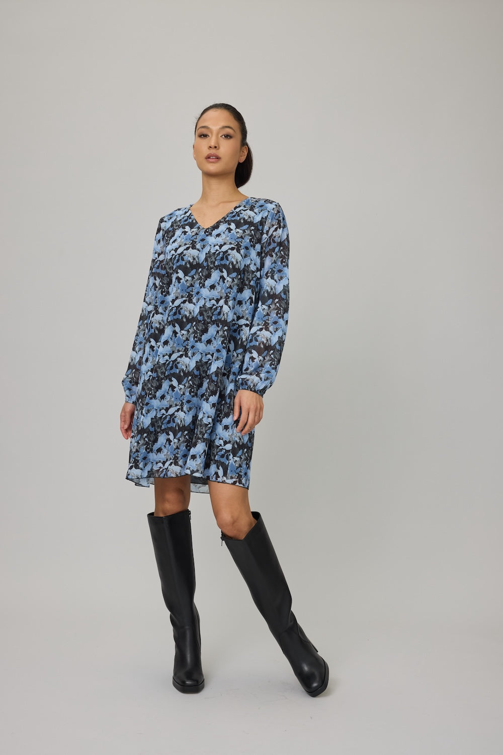 Pistache Georgette V-Neck Dress - Grey/Blue Floral