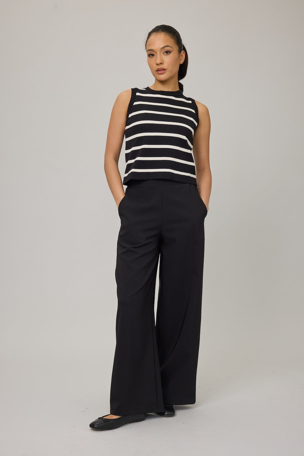 Pistache Striped Knit Vest - Black Stripe
