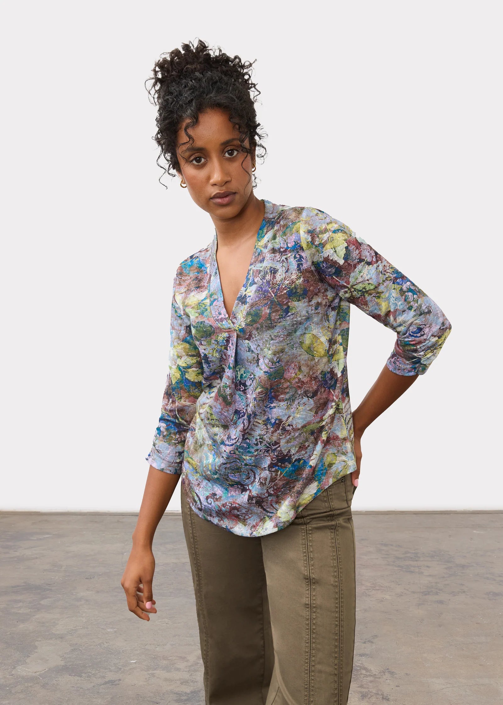 FDJ Printed V Neck - Renaissance Bouquet