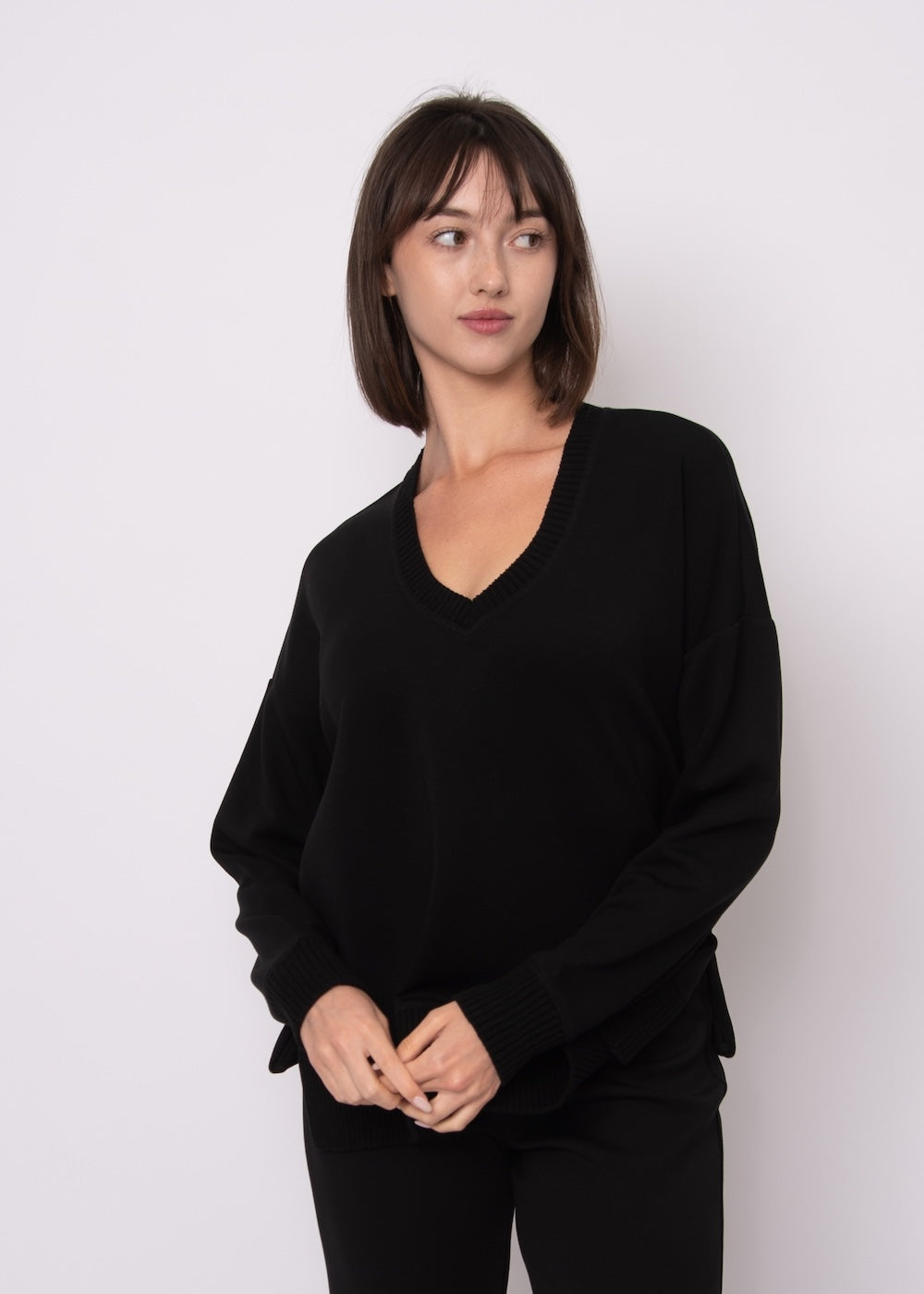 RD Vixie Rib V-Neck Top - Black