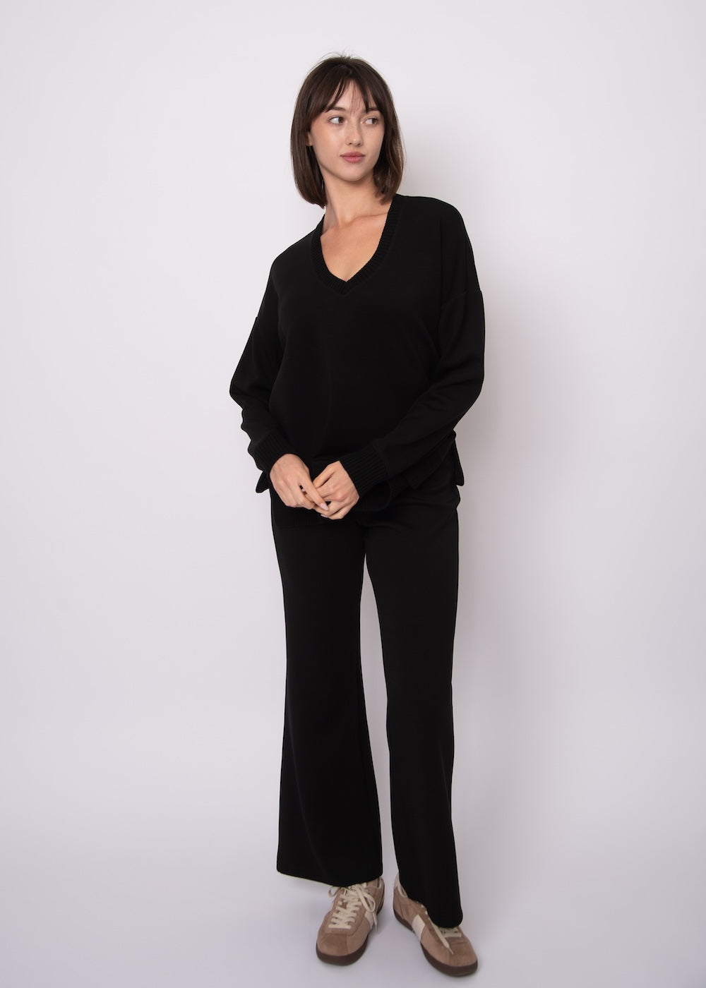 RD Vixie Rib V-Neck Top - Black
