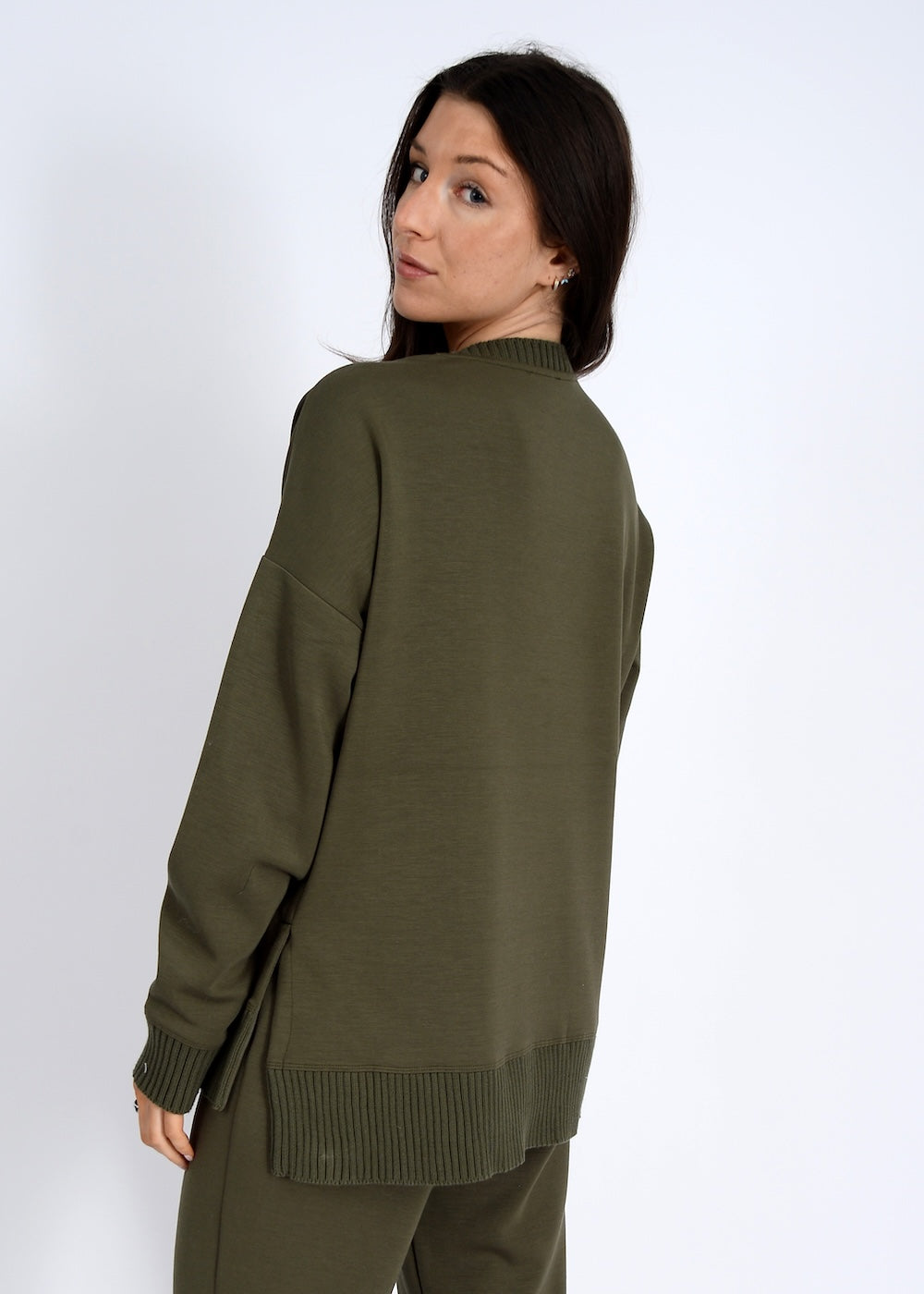 RD Vixie Rib V-Neck Top - Olive
