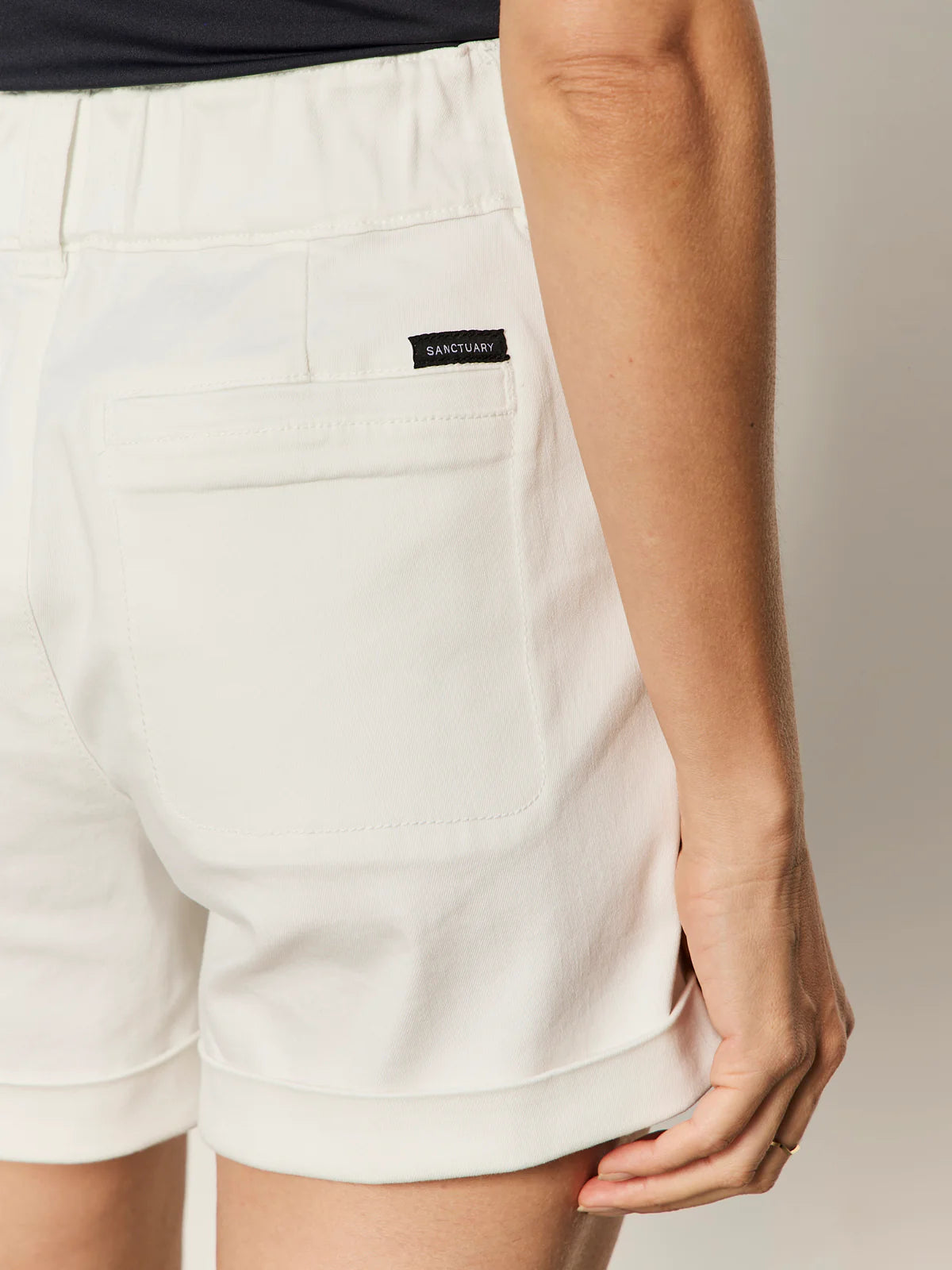 Sanctuary Wander On Short - Chalk