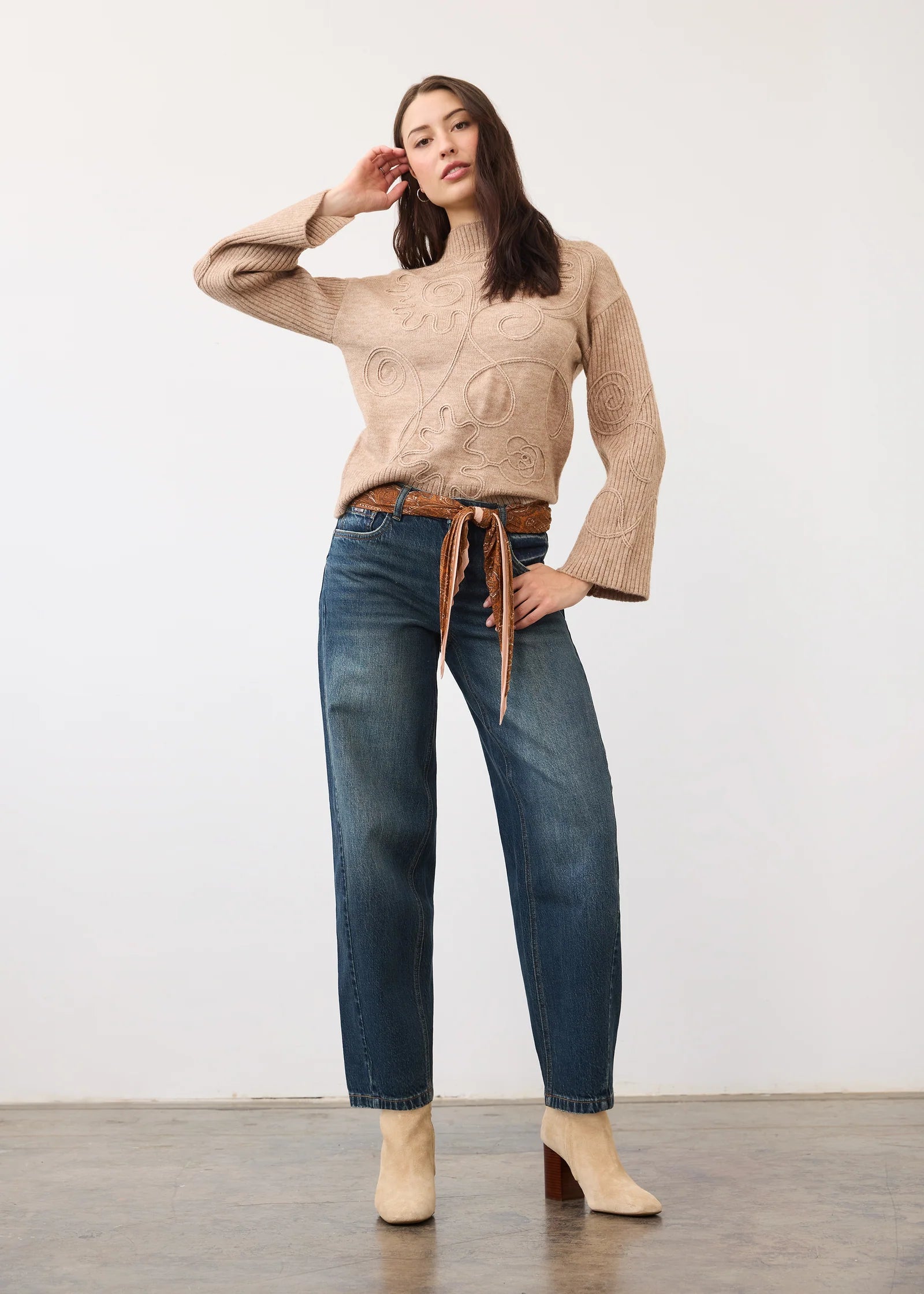 FDJ Girlfriend Barrel with Scarf - Dark Wash