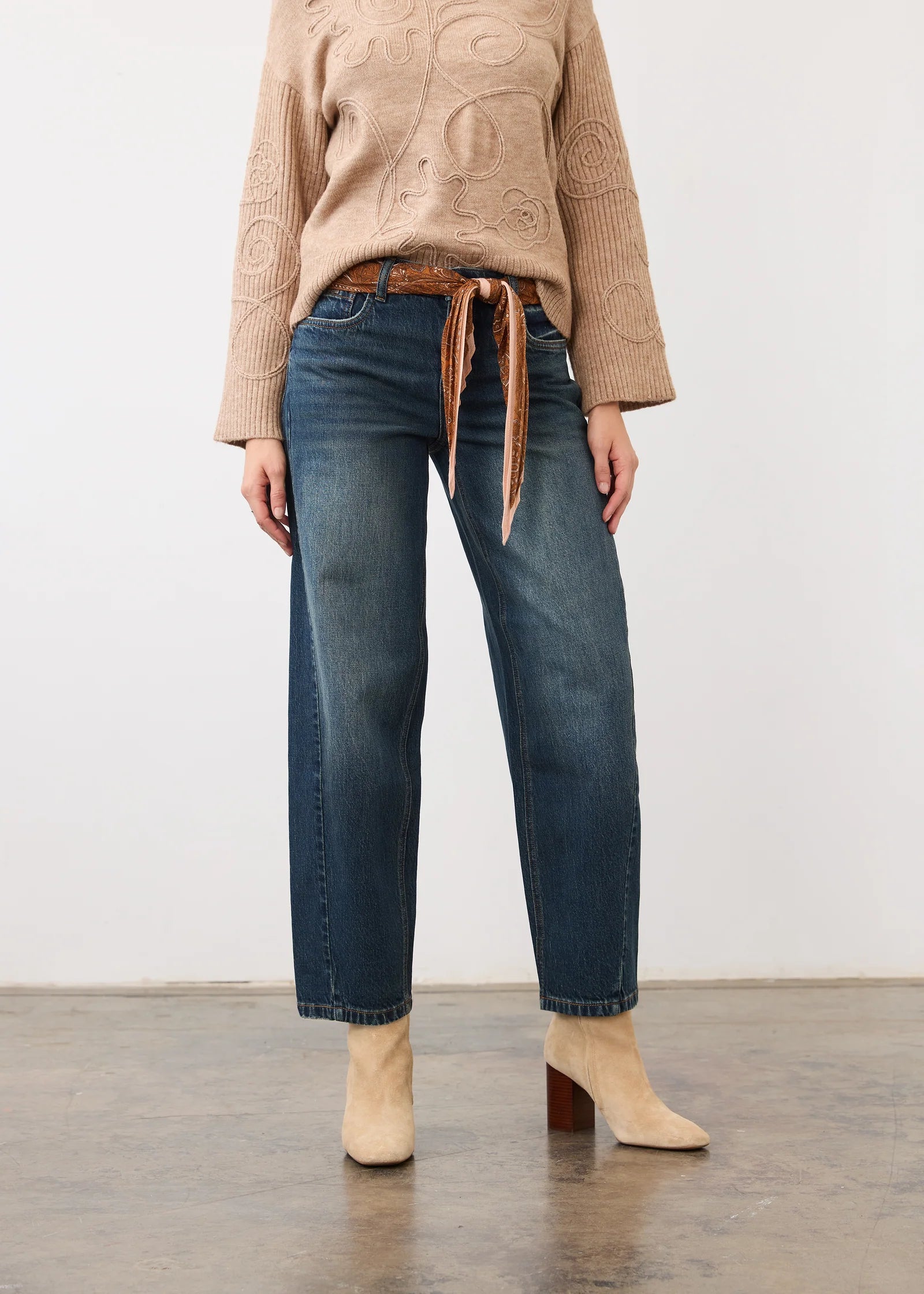 FDJ Girlfriend Barrel with Scarf - Dark Wash