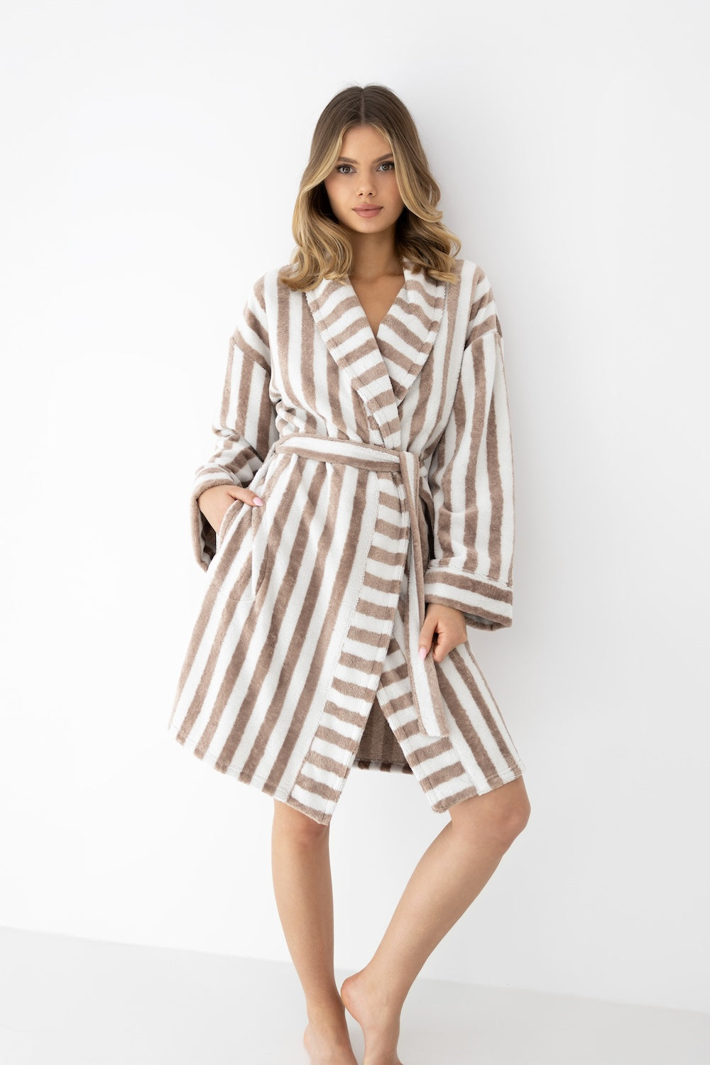 Sensis Leighton Robe