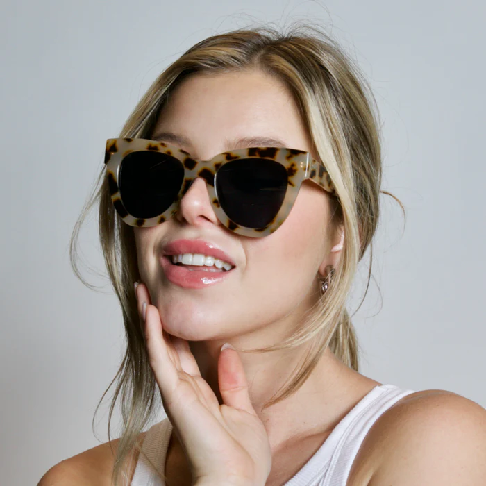 Shady Lady Hayley Sunglasses - Light Tortoise